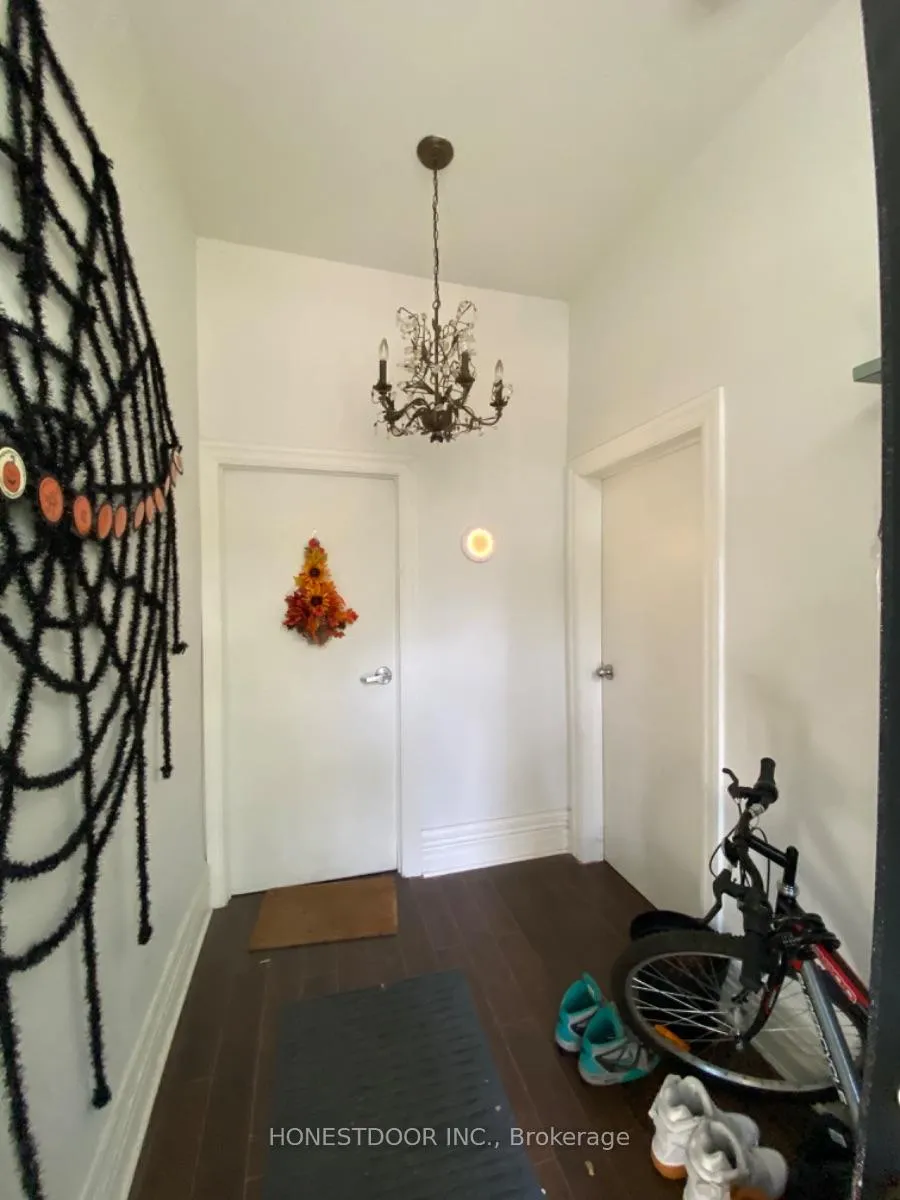 Photo 5 of 103 Victoria Avenue S, Hamilton, Stinson — HOMEH