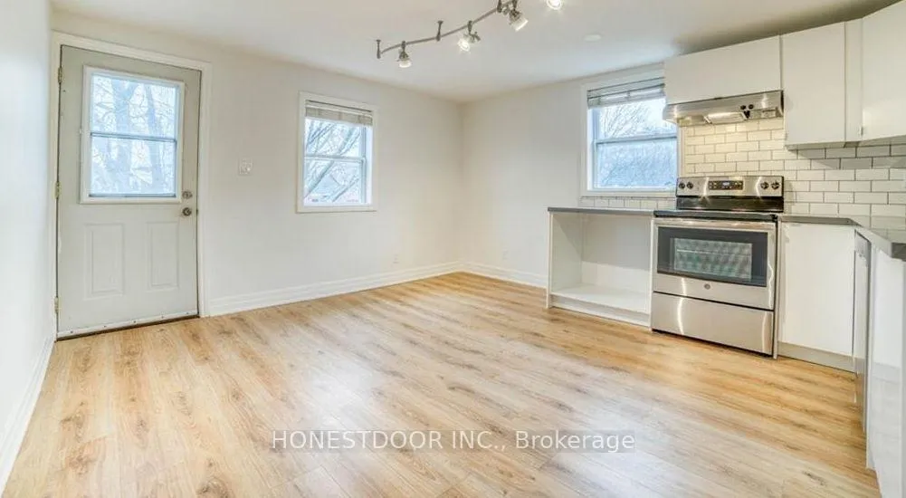 Photo 27 of 103 Victoria Avenue S, Hamilton, Stinson — HOMEH