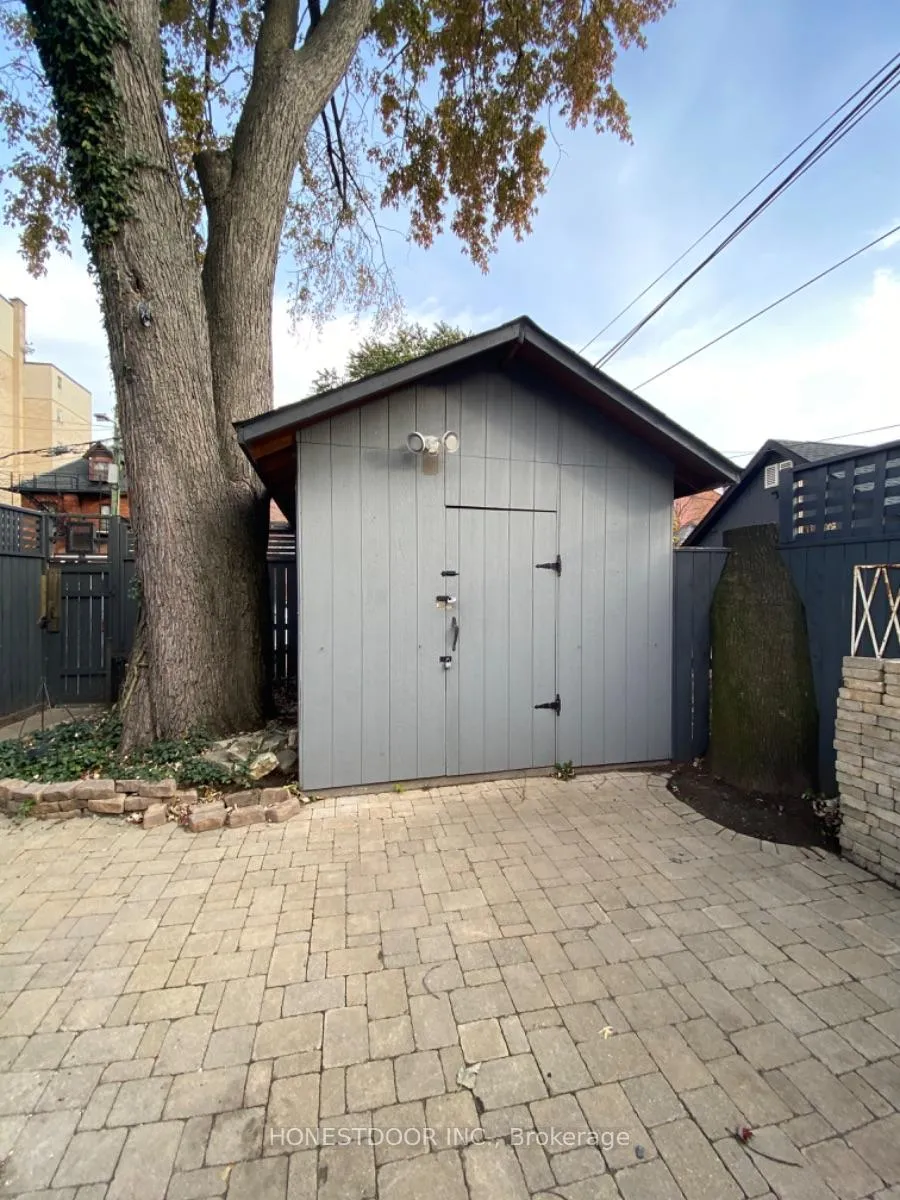 Photo 35 of 103 Victoria Avenue S, Hamilton, Stinson — HOMEH