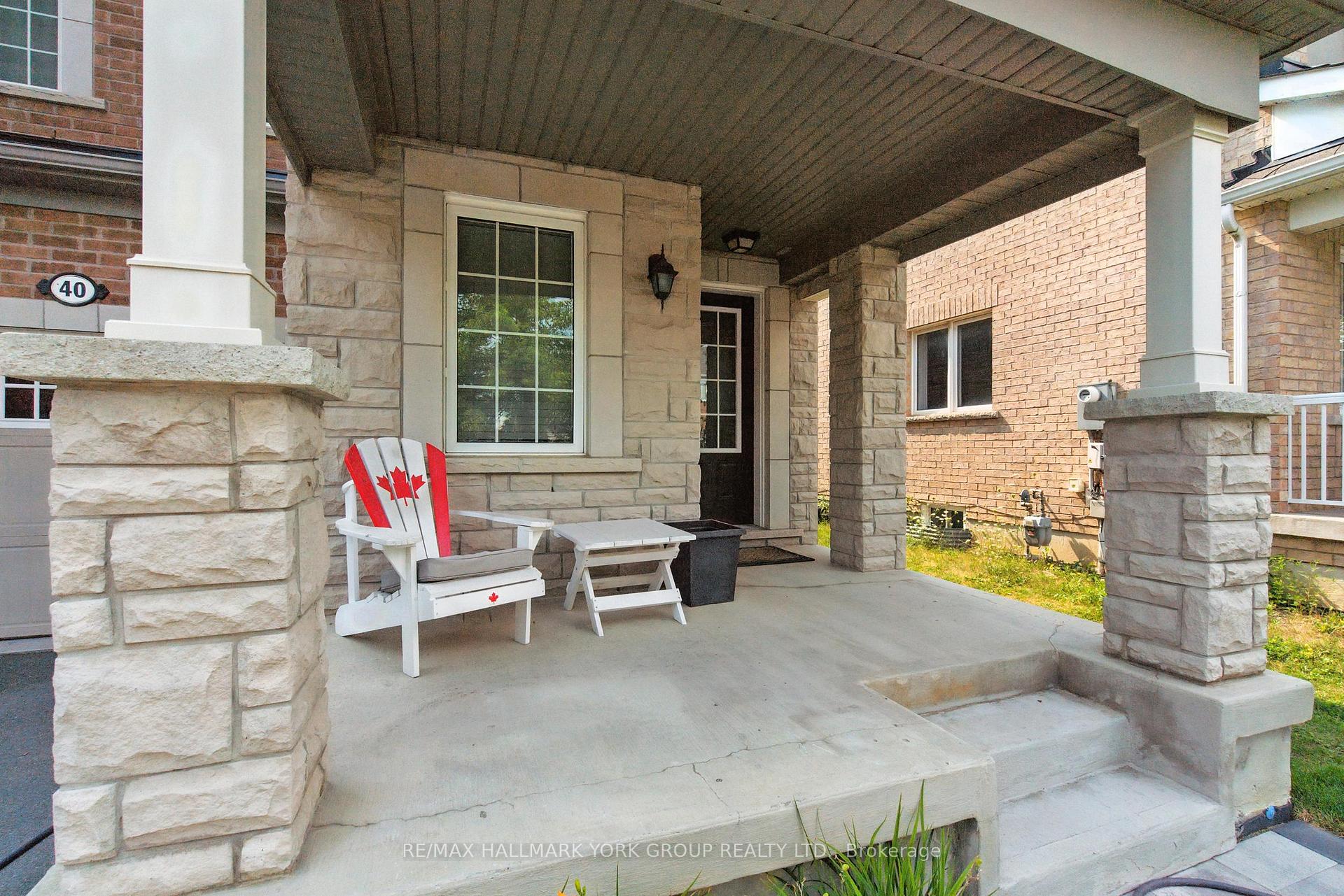 Photo 4 of 40 Hutt Crescent, Aurora, Bayview Northeast — HOMEH
