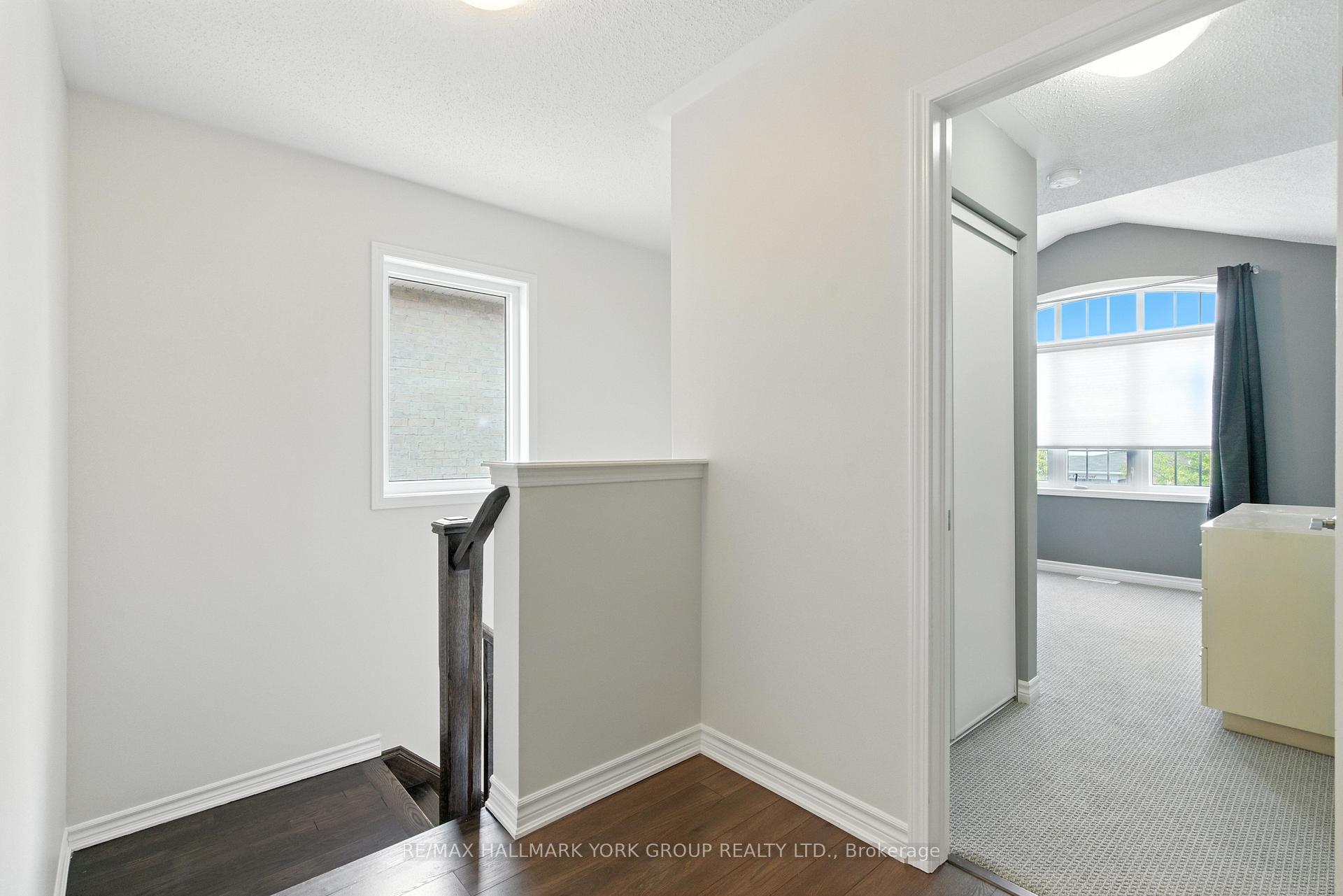 Photo 22 of 40 Hutt Crescent, Aurora, Bayview Northeast — HOMEH