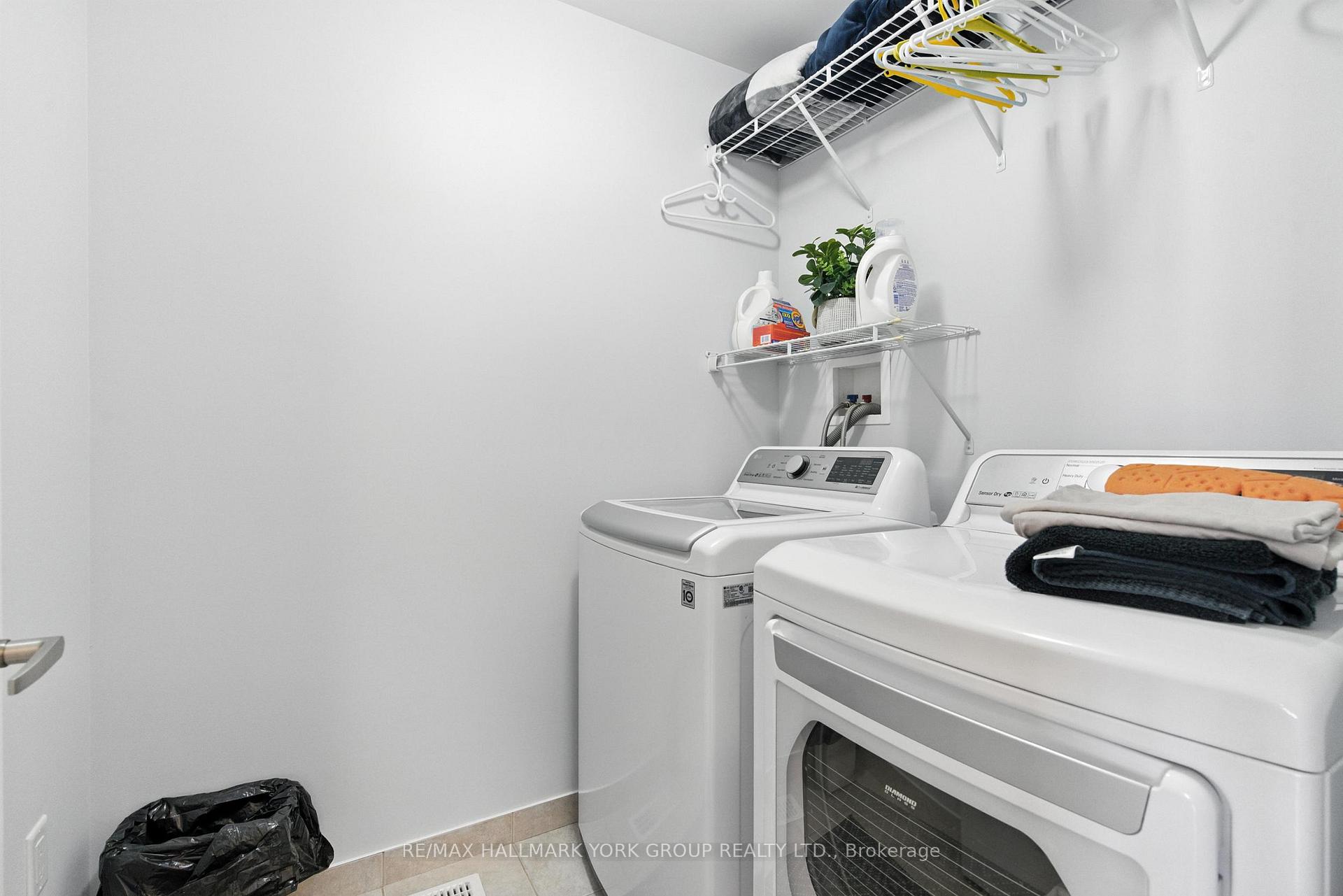 Photo 19 of 40 Hutt Crescent, Aurora, Bayview Northeast — HOMEH