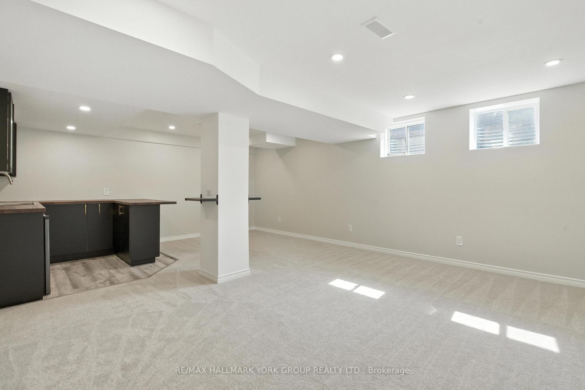 Photo 28 of 40 Hutt Crescent, Aurora, Bayview Northeast — HOMEH