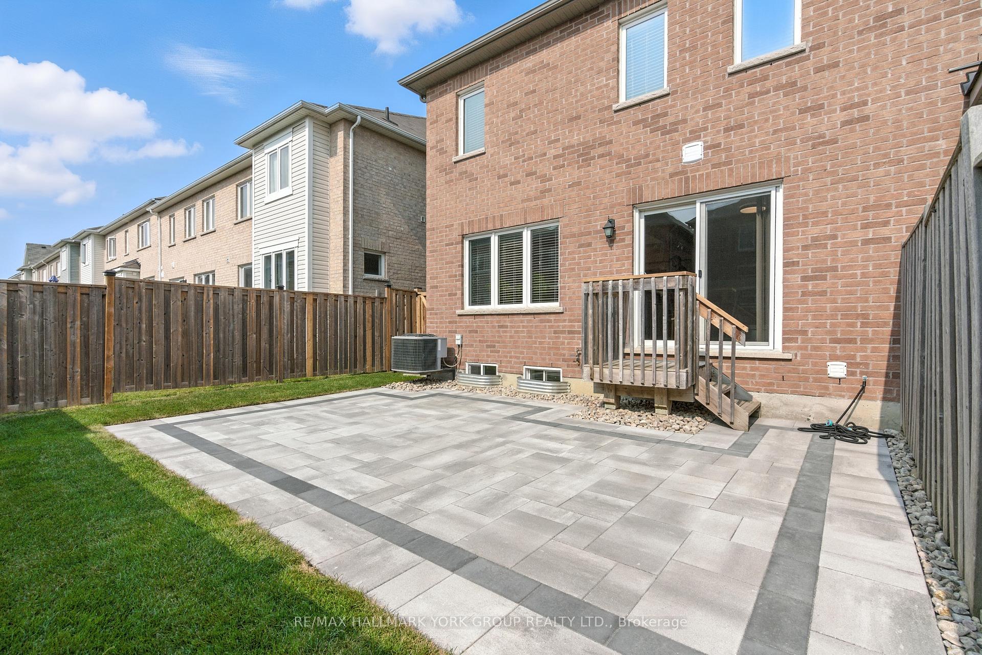 Photo 32 of 40 Hutt Crescent, Aurora, Bayview Northeast — HOMEH