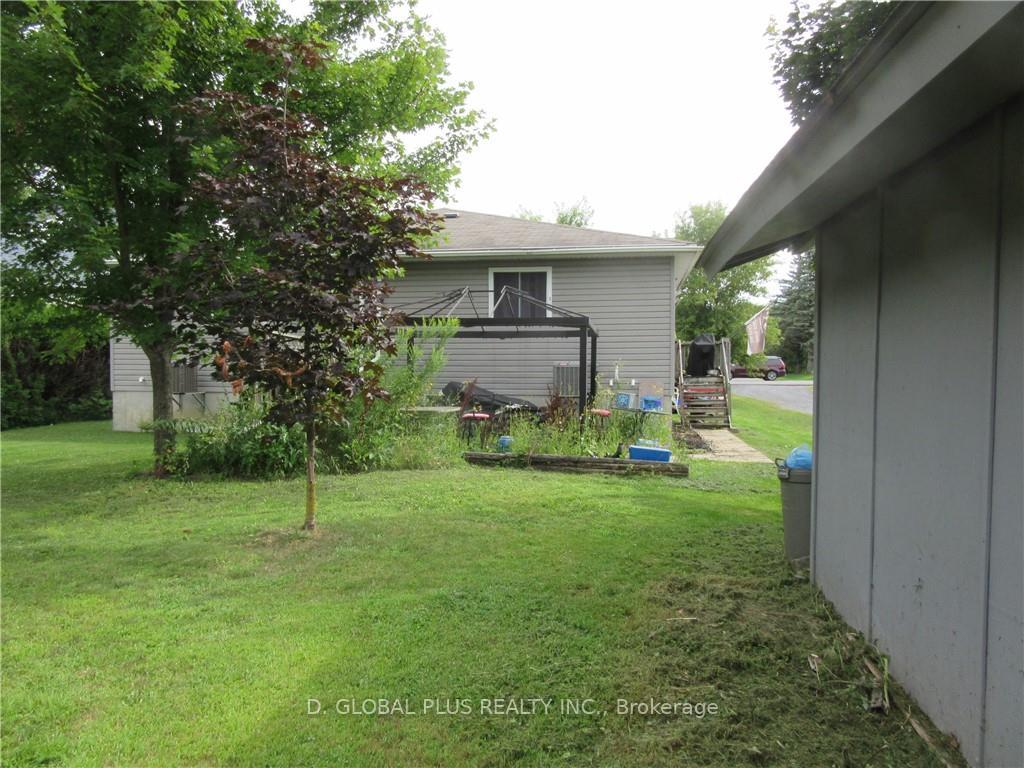 Photo 2 of 2168 Pitt Street, Cornwall — HOMEH