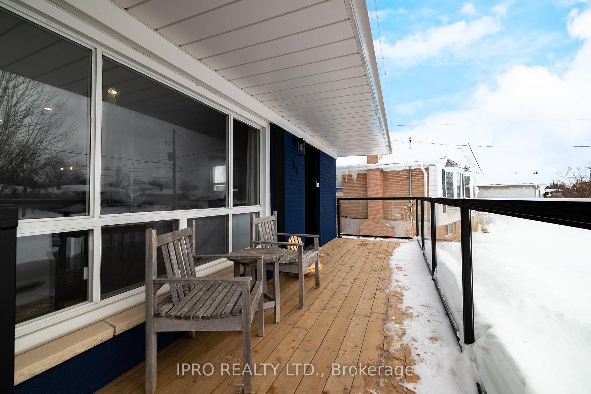 Photo 5 of 51 Stockman Crescent, Halton Hills, Georgetown — HOMEH