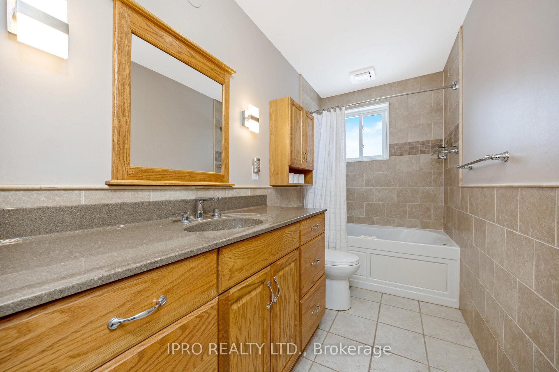 Photo 21 of 51 Stockman Crescent, Halton Hills, Georgetown — HOMEH