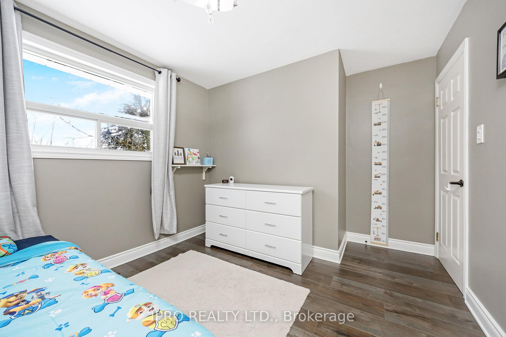 Photo 23 of 51 Stockman Crescent, Halton Hills, Georgetown — HOMEH