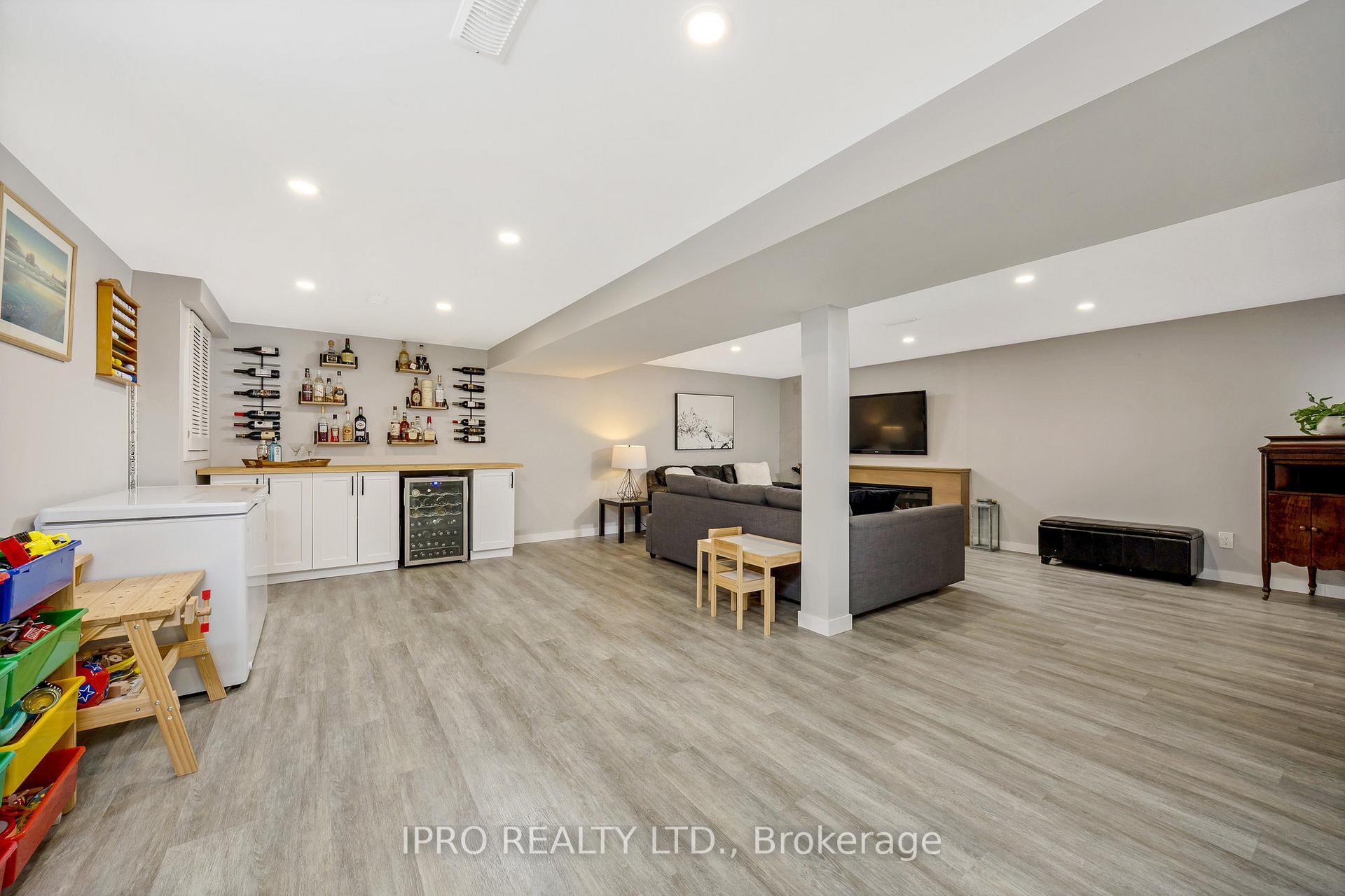 Photo 28 of 51 Stockman Crescent, Halton Hills, Georgetown — HOMEH