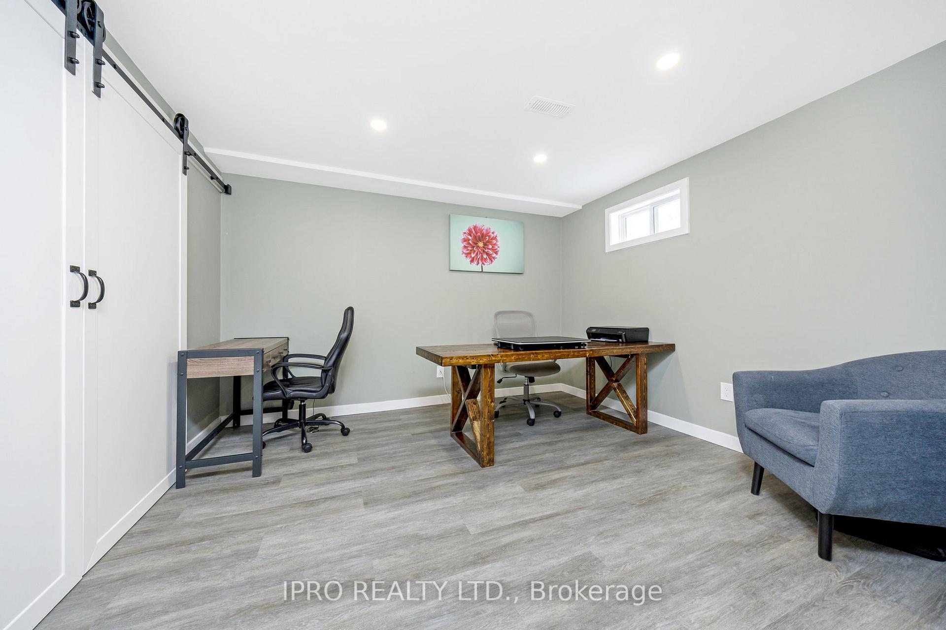 Photo 32 of 51 Stockman Crescent, Halton Hills, Georgetown — HOMEH