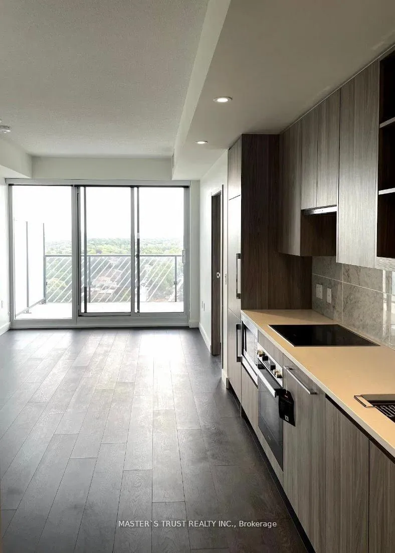 Photo 3 of Unit 2005, 95 McMahon Drive, North York, Bayview Village — HOMEH
