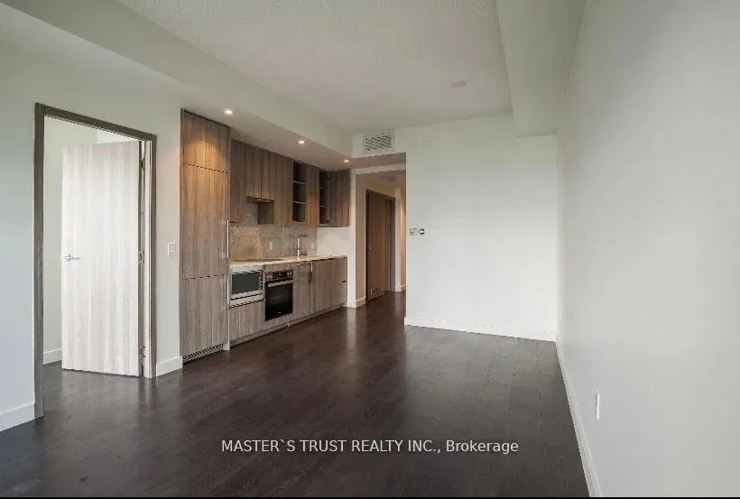 Photo 7 of Unit 2005, 95 McMahon Drive, North York, Bayview Village — HOMEH
