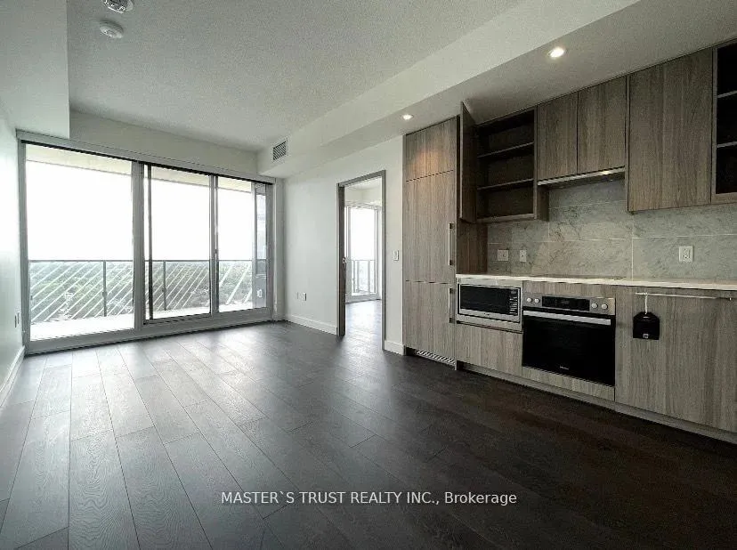 Photo 10 of Unit 2005, 95 McMahon Drive, North York, Bayview Village — HOMEH