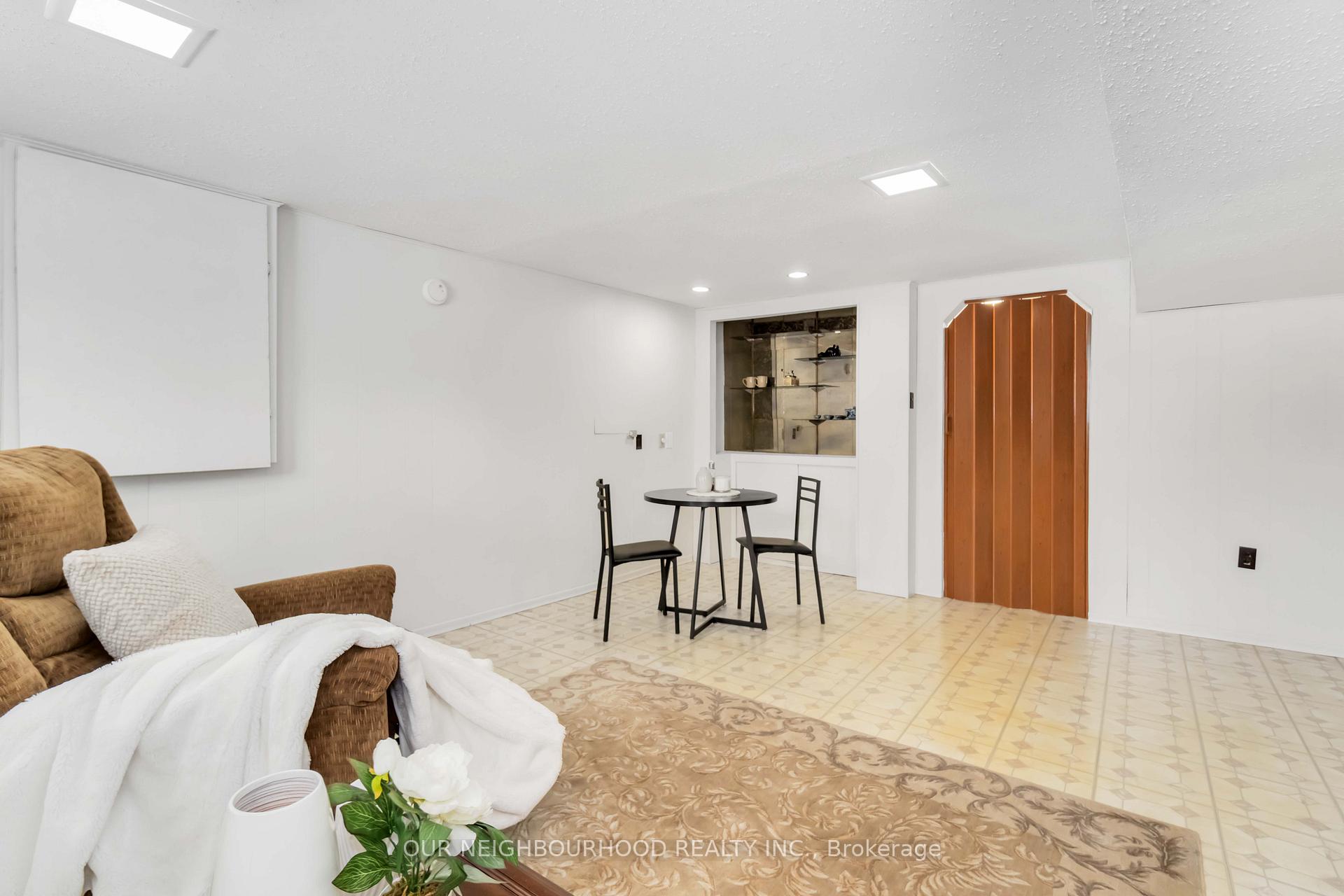 Photo 27 of 1255 Dunbar Road, Cambridge — HOMEH