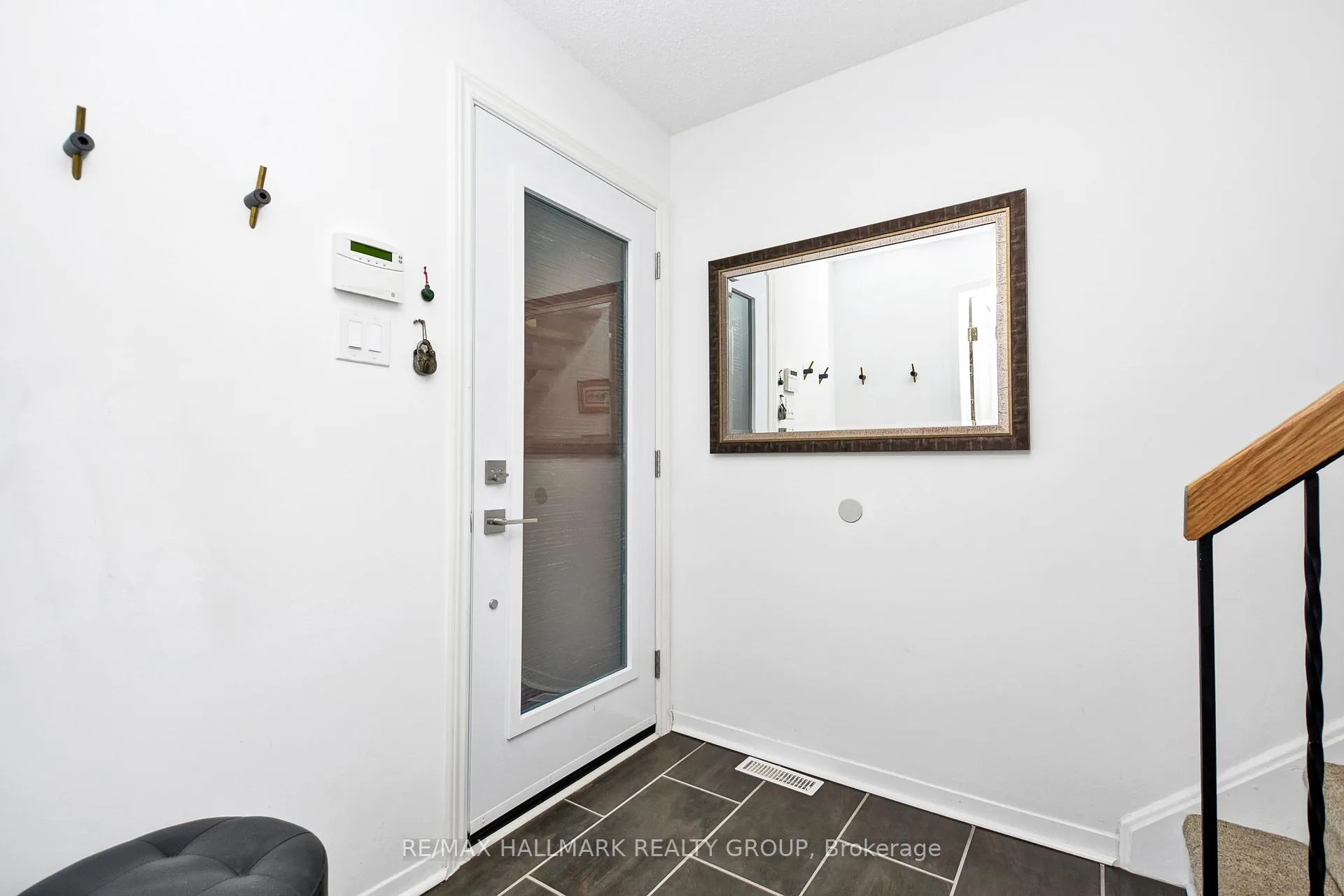 Photo 3 of 256 Bruyere Street, Ottawa, Lower Town — HOMEH