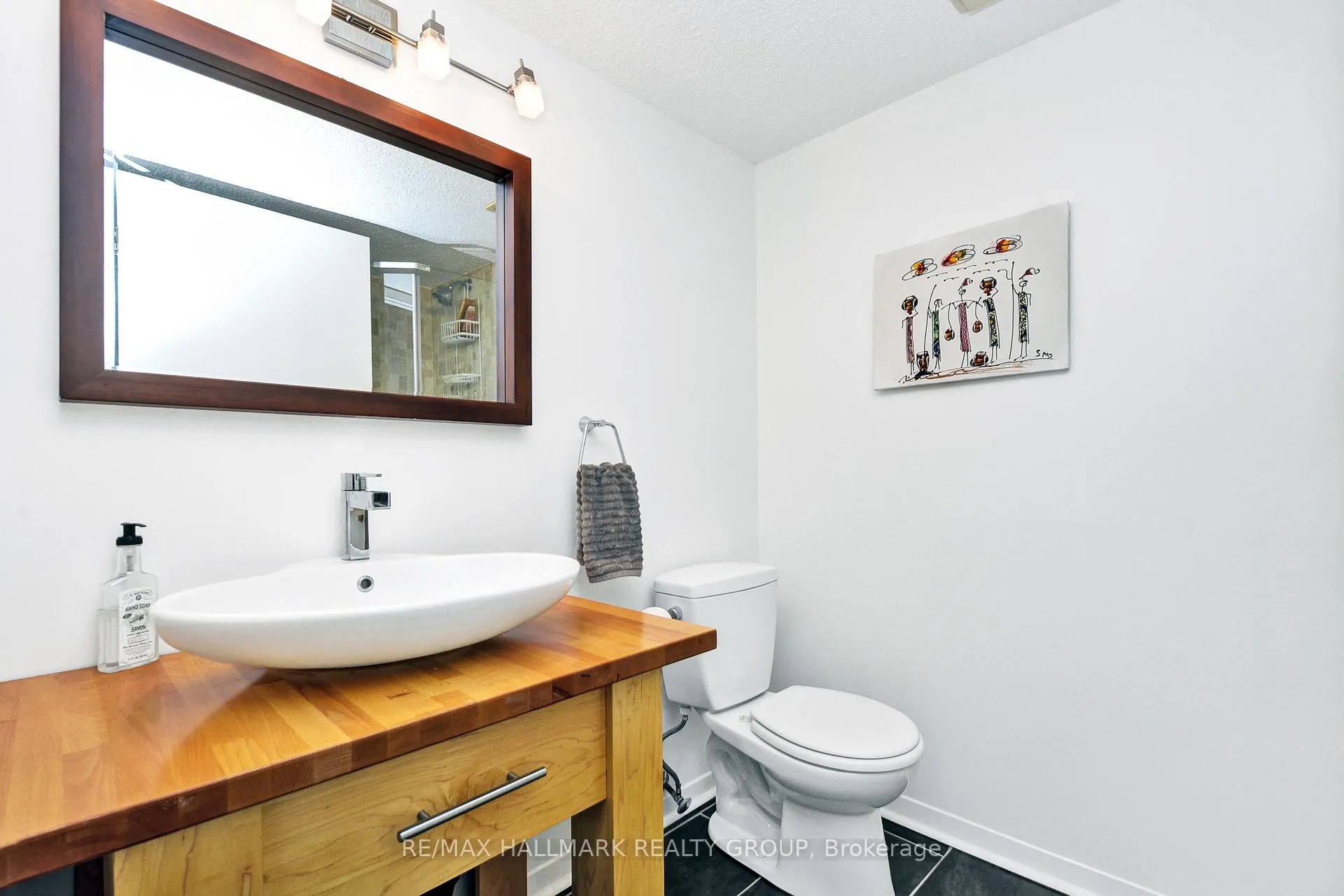 Photo 5 of 256 Bruyere Street, Ottawa, Lower Town — HOMEH