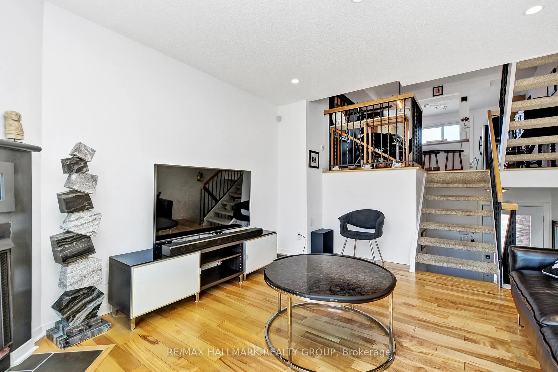 Photo 9 of 256 Bruyere Street, Ottawa, Lower Town — HOMEH
