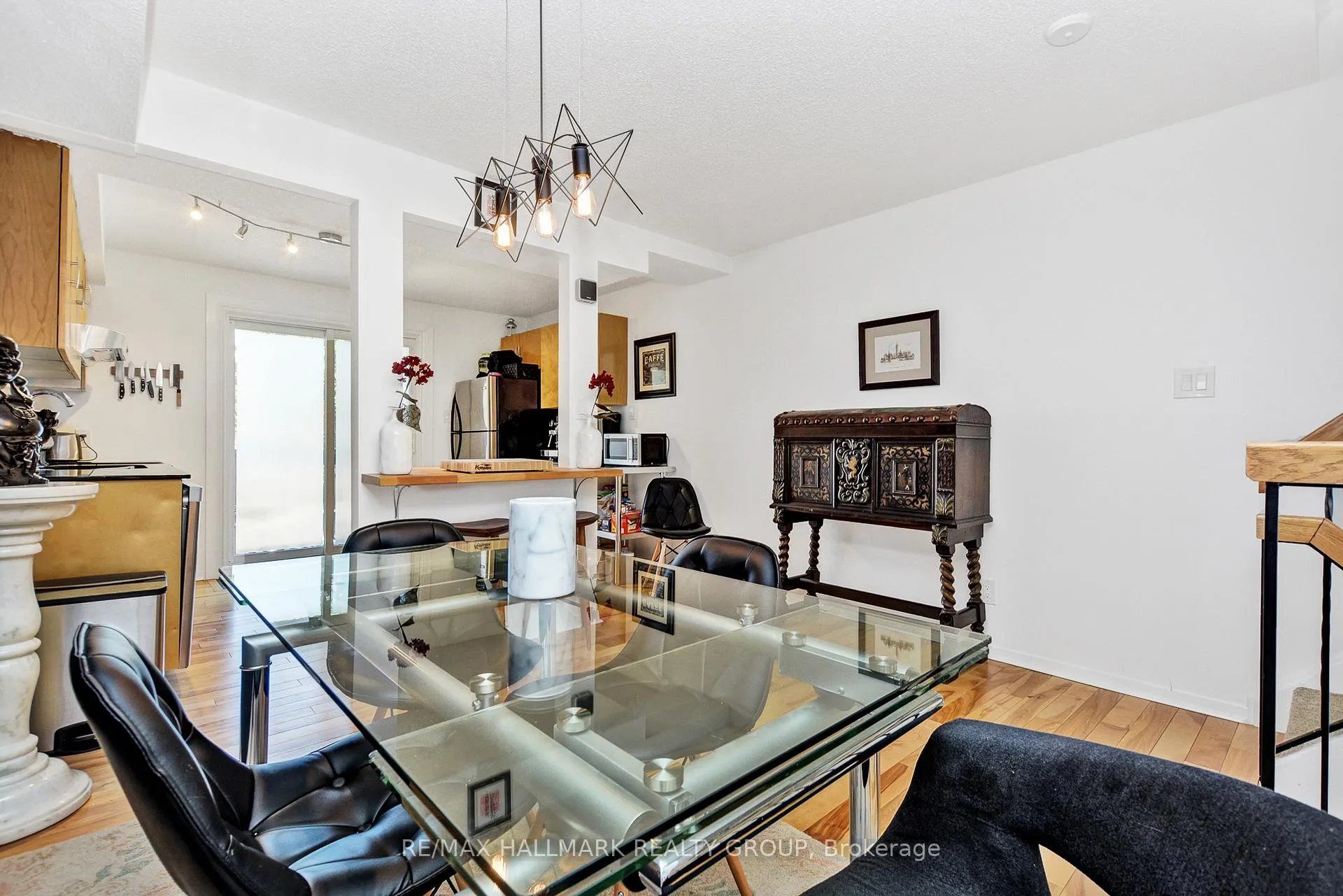Photo 11 of 256 Bruyere Street, Ottawa, Lower Town — HOMEH