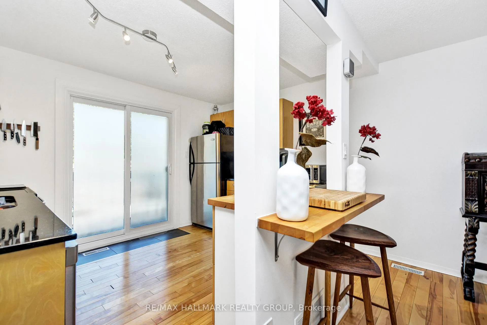 Photo 14 of 256 Bruyere Street, Ottawa, Lower Town — HOMEH