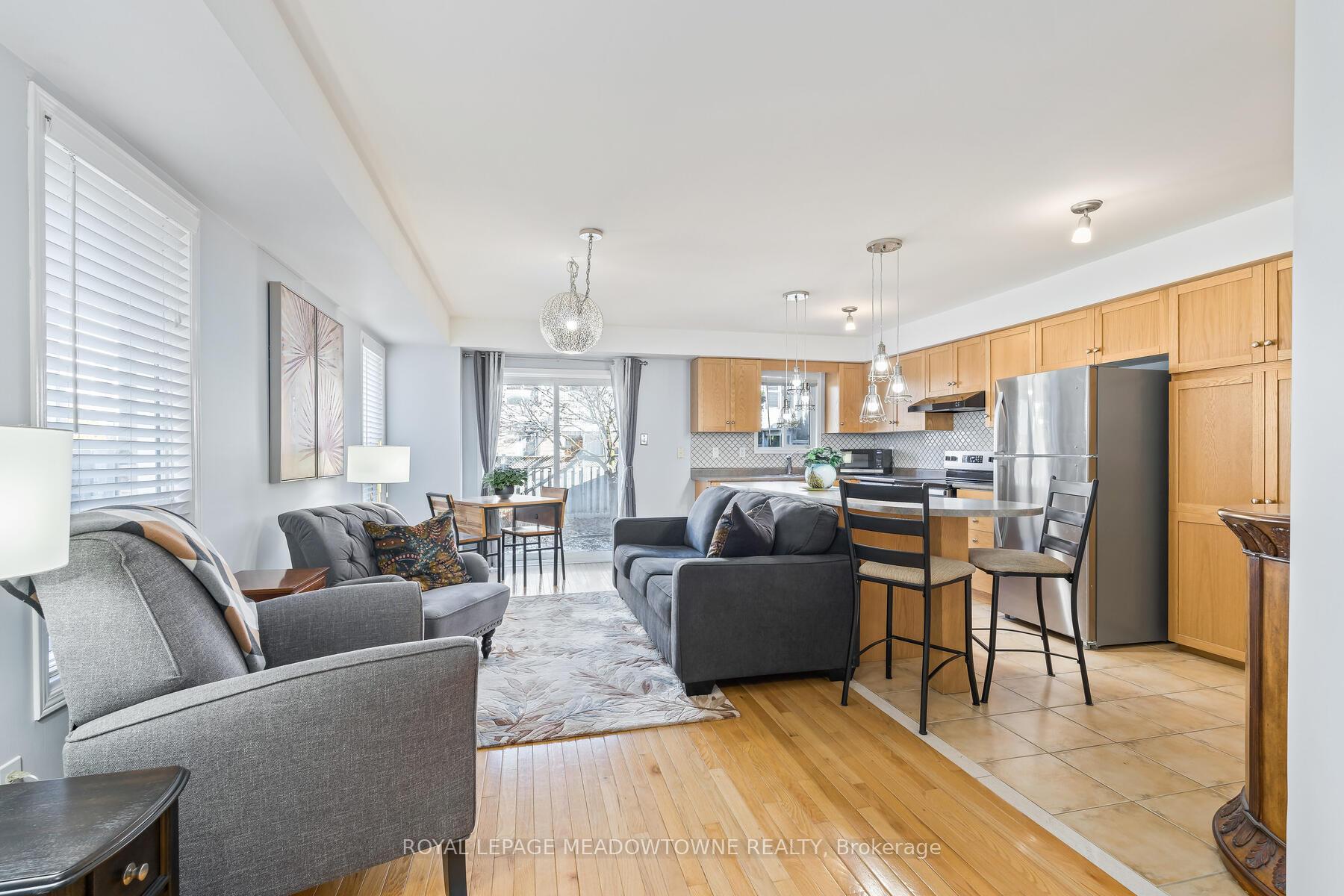 Photo 10 of 53 Bradley Drive, Halton Hills, Georgetown — HOMEH