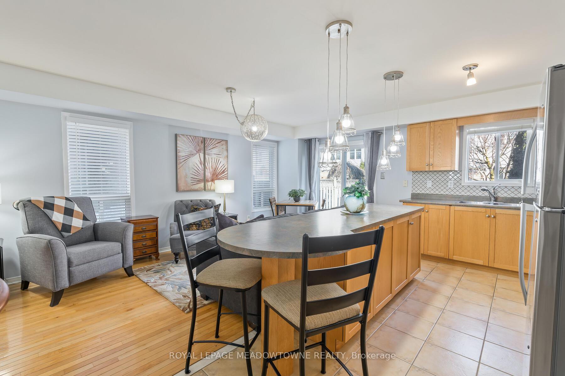 Photo 15 of 53 Bradley Drive, Halton Hills, Georgetown — HOMEH