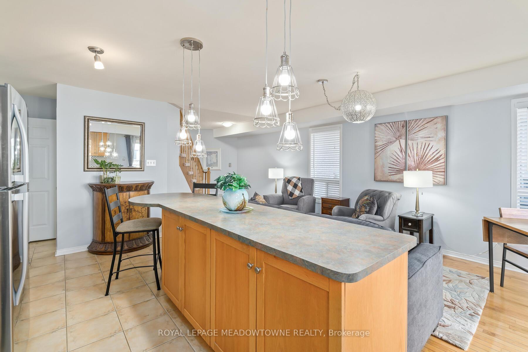 Photo 17 of 53 Bradley Drive, Halton Hills, Georgetown — HOMEH