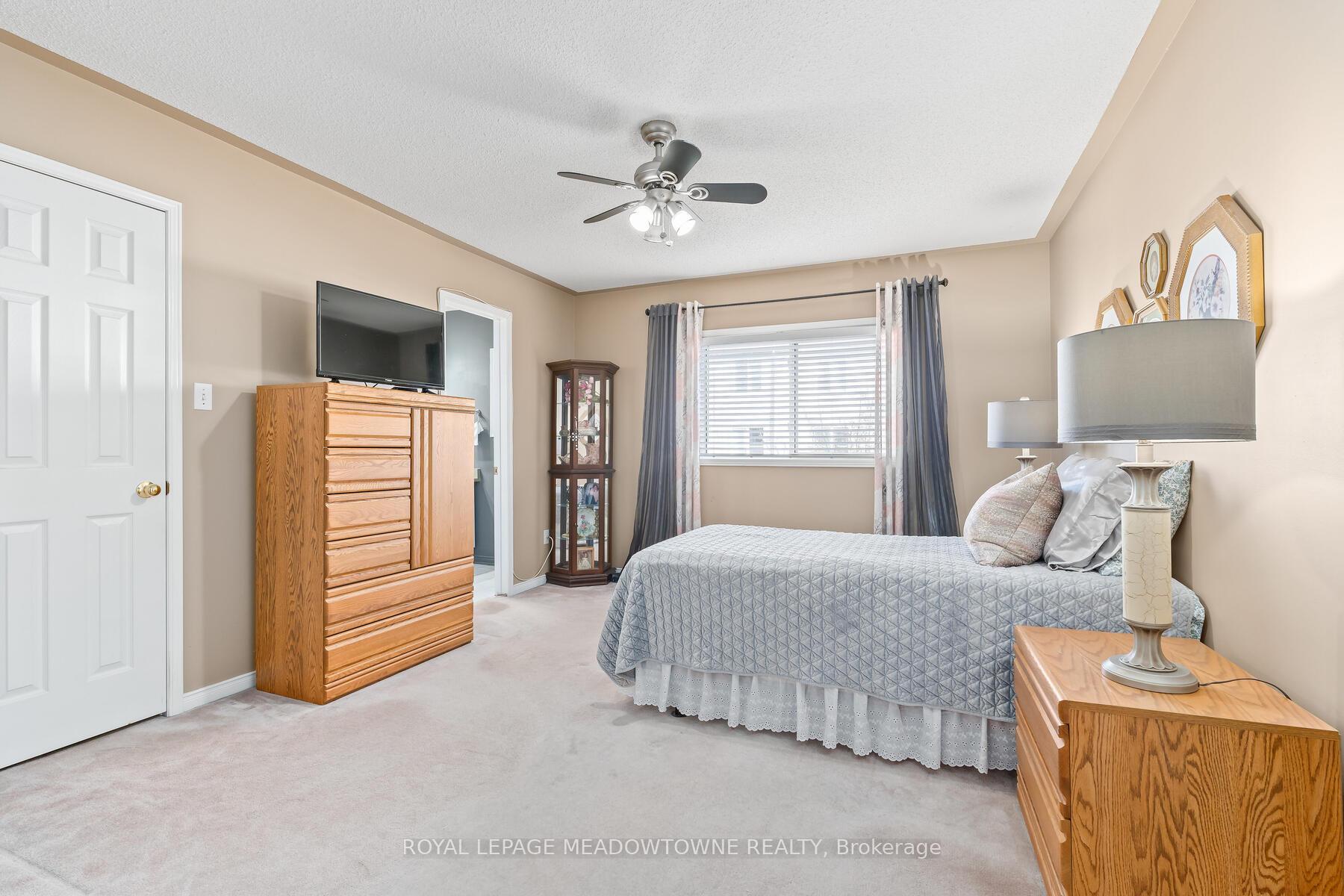 Photo 22 of 53 Bradley Drive, Halton Hills, Georgetown — HOMEH