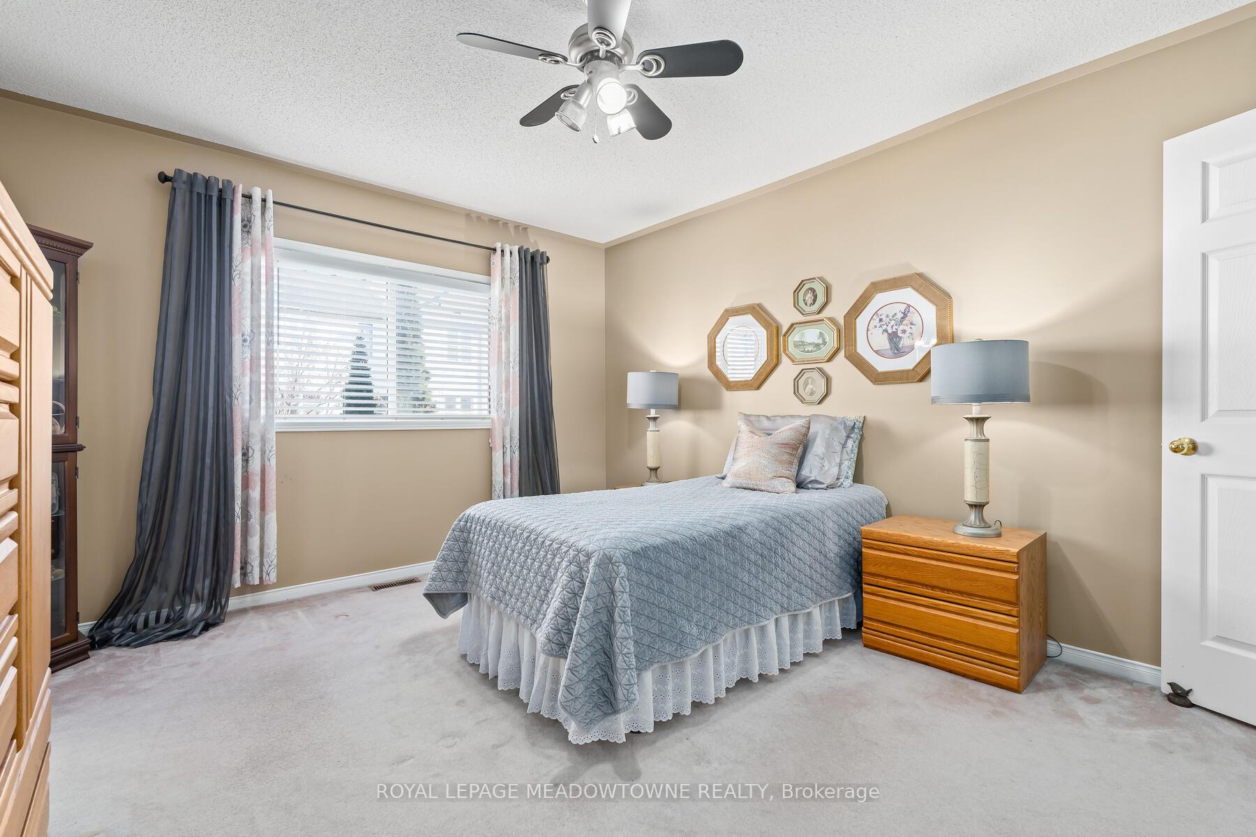 Photo 23 of 53 Bradley Drive, Halton Hills, Georgetown — HOMEH
