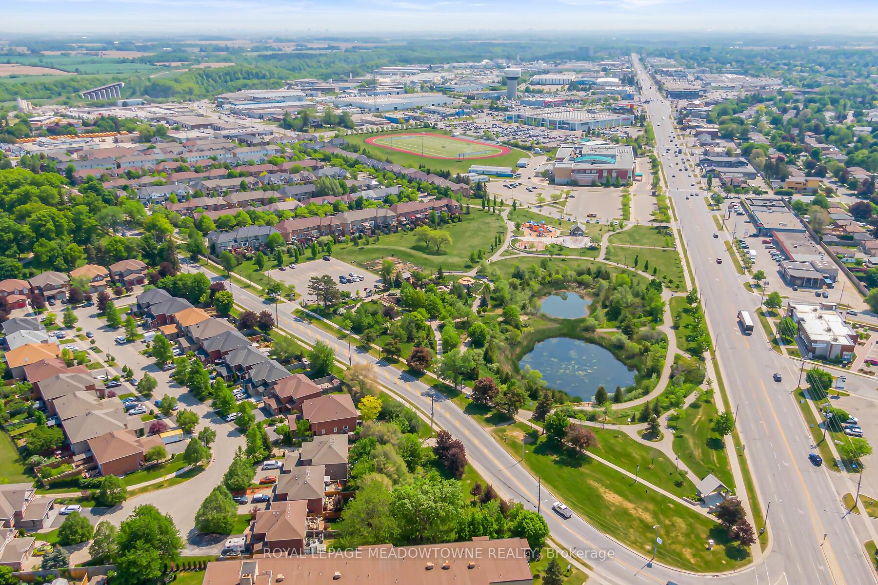 Photo 40 of 53 Bradley Drive, Halton Hills, Georgetown — HOMEH