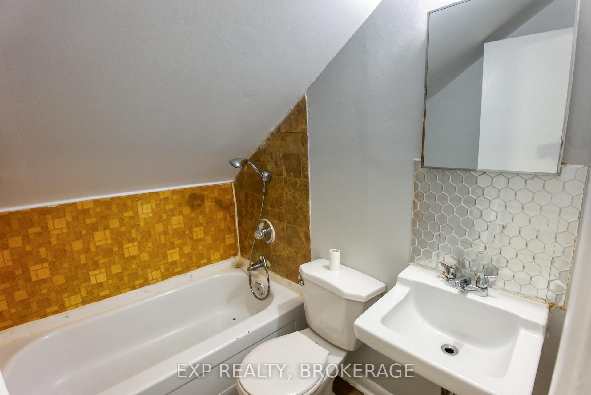 Photo 23 of 116ABC McCONNELL Avenue, Cornwall — HOMEH