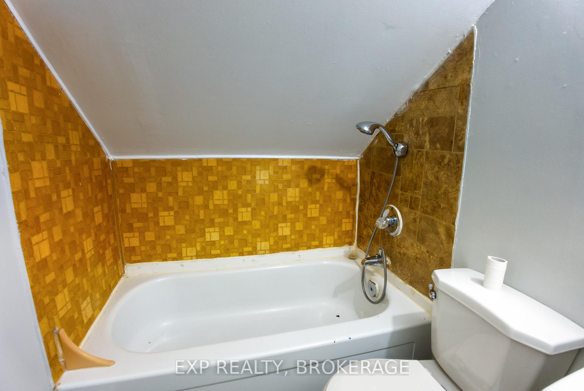 Photo 24 of 116ABC McCONNELL Avenue, Cornwall — HOMEH