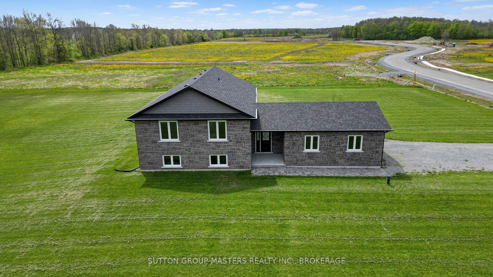 Photo 1 of 101 Bittersweet Drive S, Frontenac, Frontenac South — HOMEH
