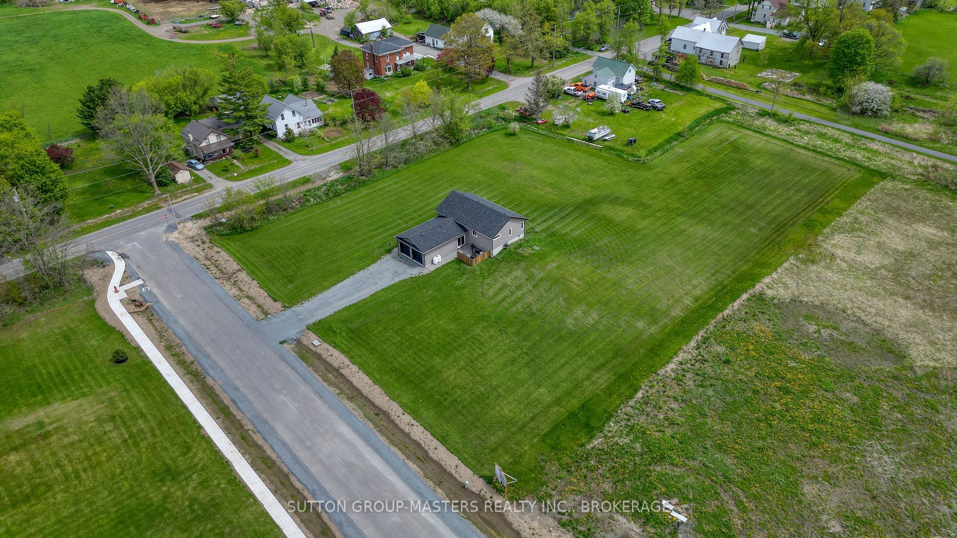 Photo 48 of 101 Bittersweet Drive S, Frontenac, Frontenac South — HOMEH