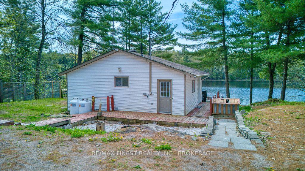 Photo 2 of 1052 Turner Way, Frontenac, Frontenac Centre — HOMEH
