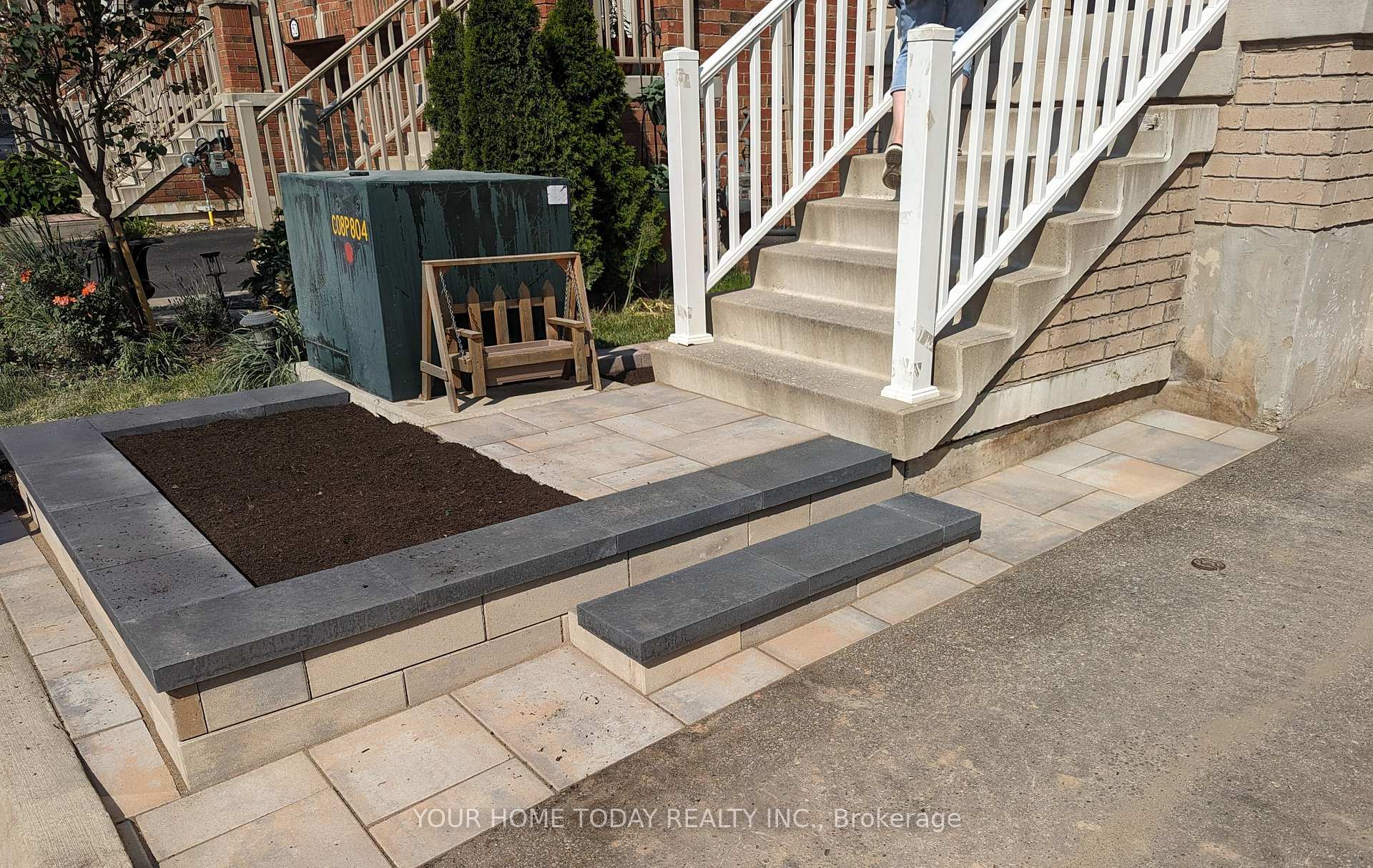 Photo 3 of 48 Jersey Lane, Halton Hills, Georgetown — HOMEH