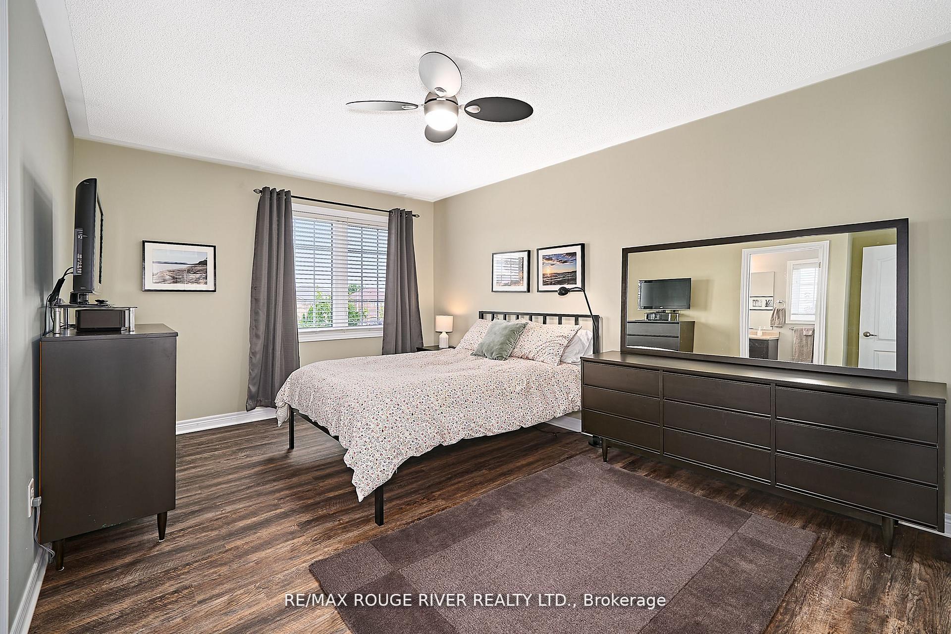Photo 31 of 26 Lander Crescent, Clarington, Bowmanville — HOMEH