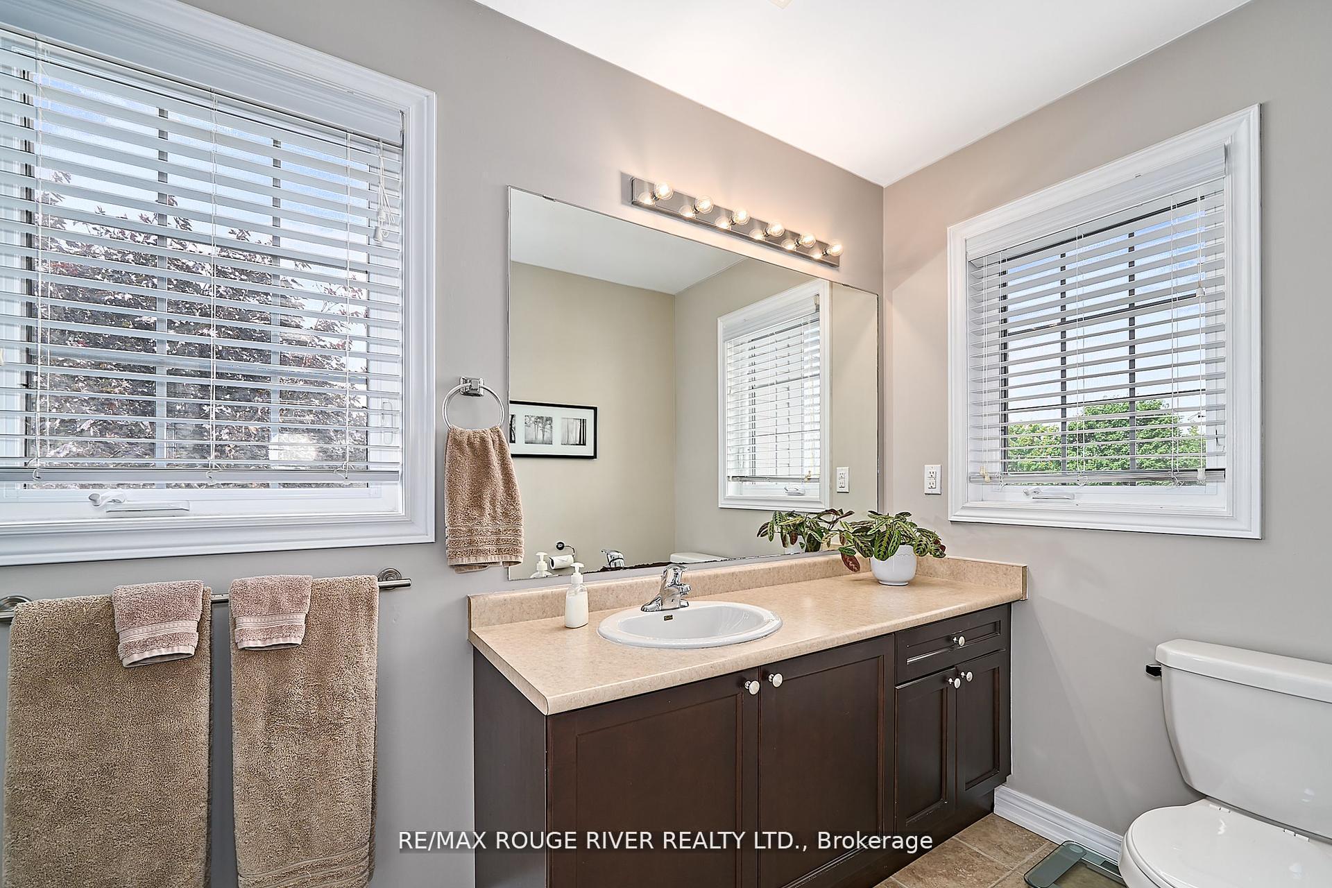 Photo 32 of 26 Lander Crescent, Clarington, Bowmanville — HOMEH
