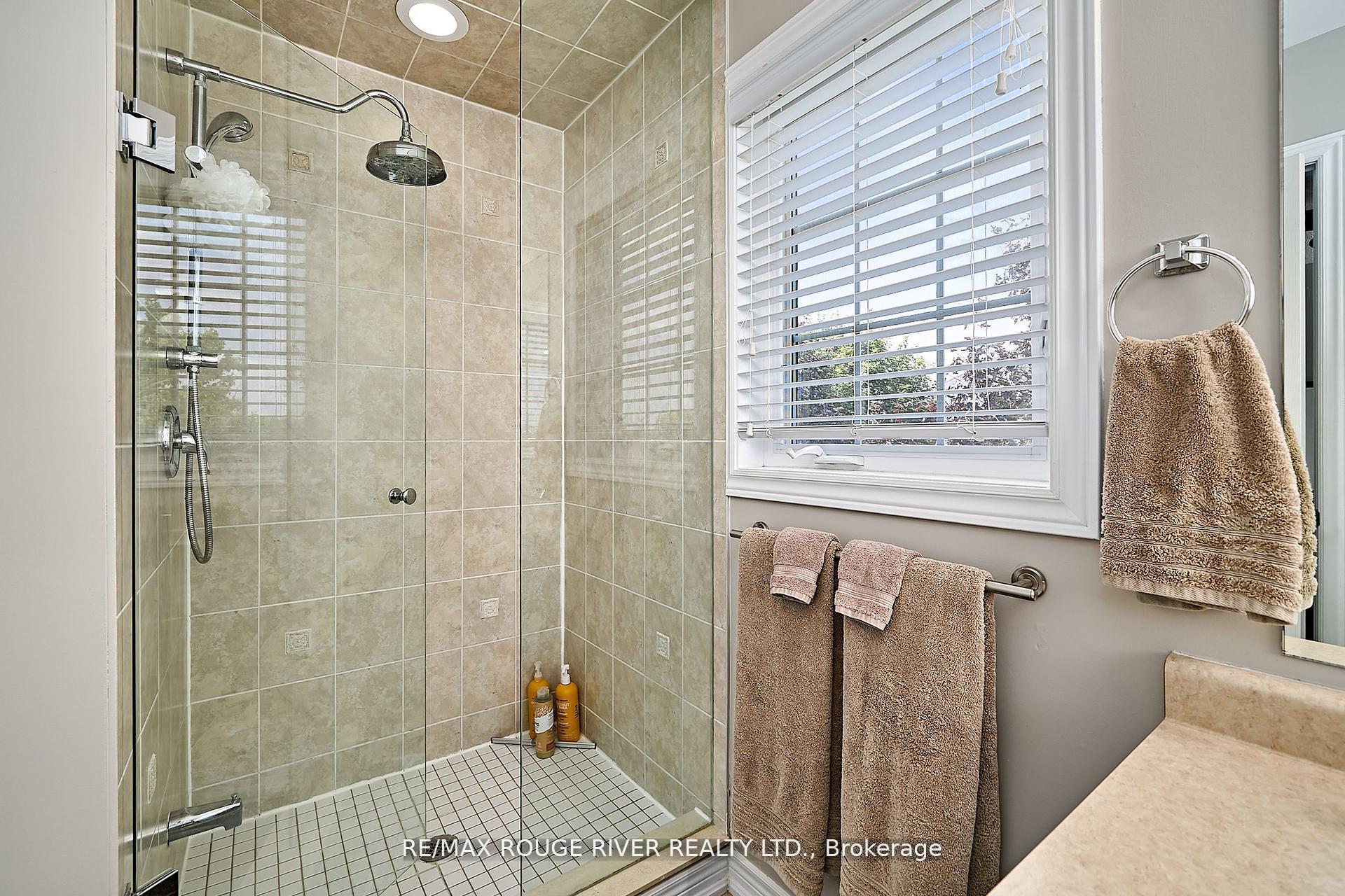 Photo 33 of 26 Lander Crescent, Clarington, Bowmanville — HOMEH