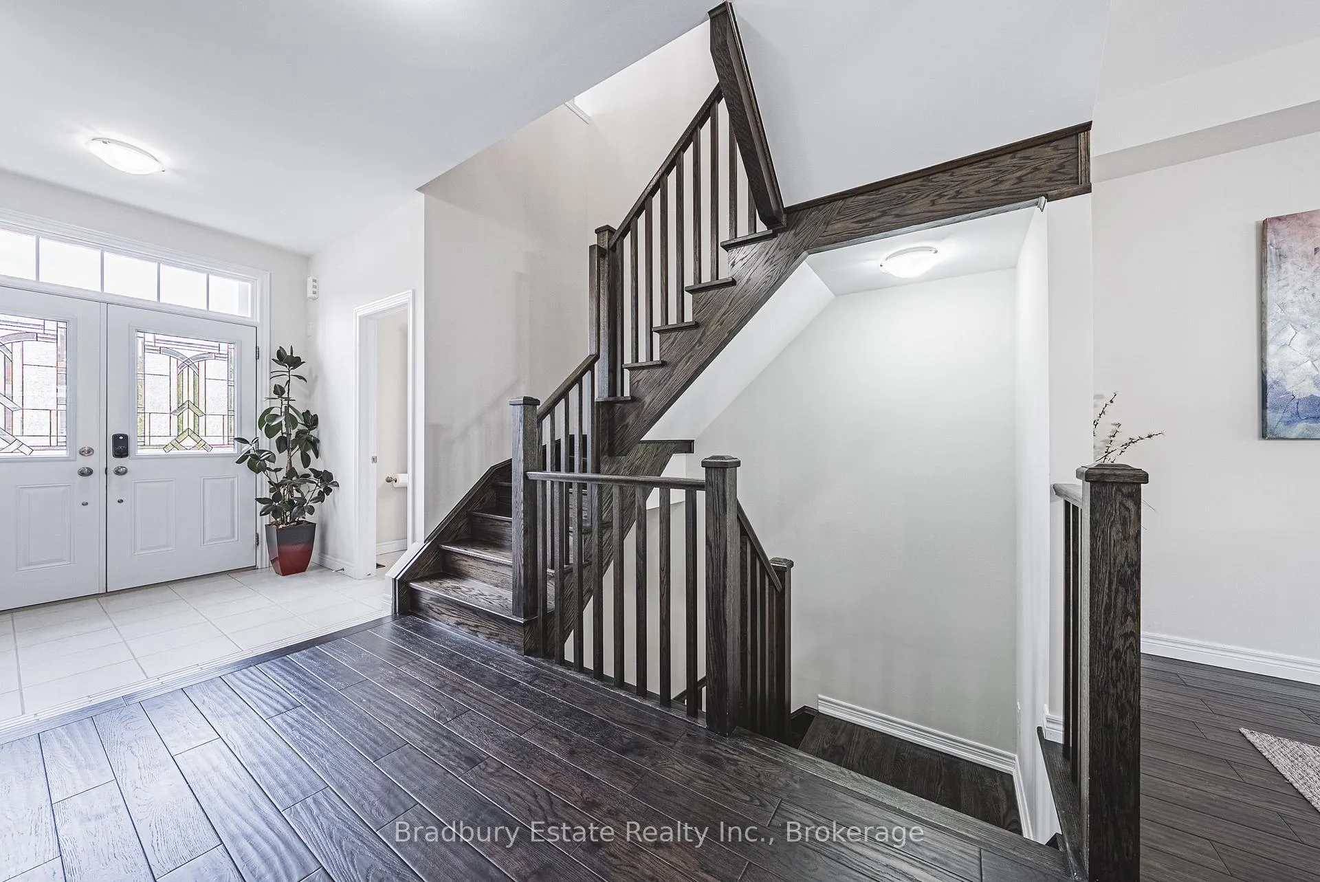 Photo 4 of 11 Weathering Heights, Hamilton, Stoney Creek Mountain — HOMEH