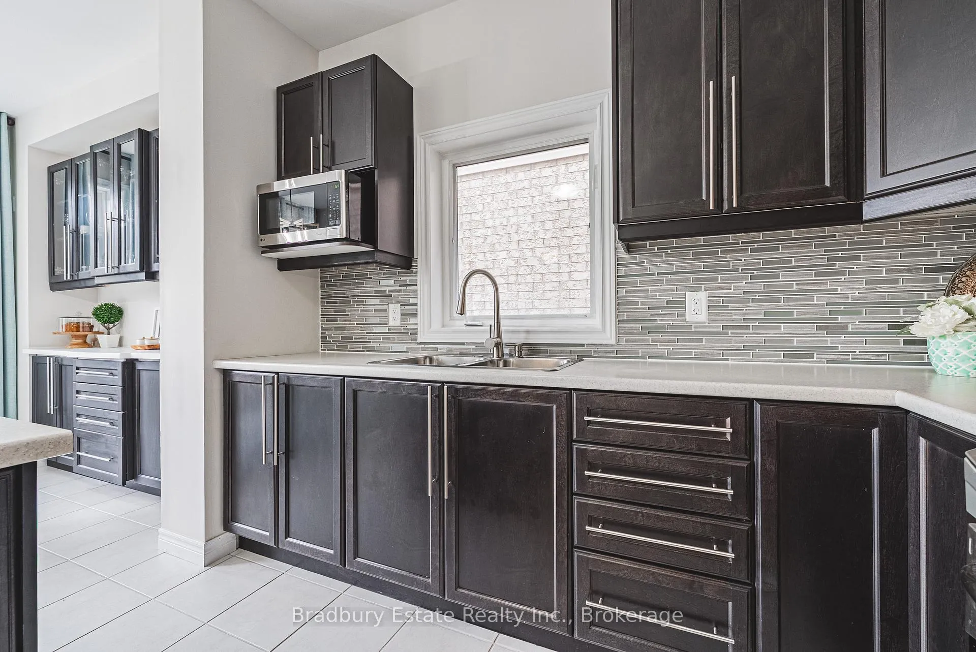 Photo 14 of 11 Weathering Heights, Hamilton, Stoney Creek Mountain — HOMEH