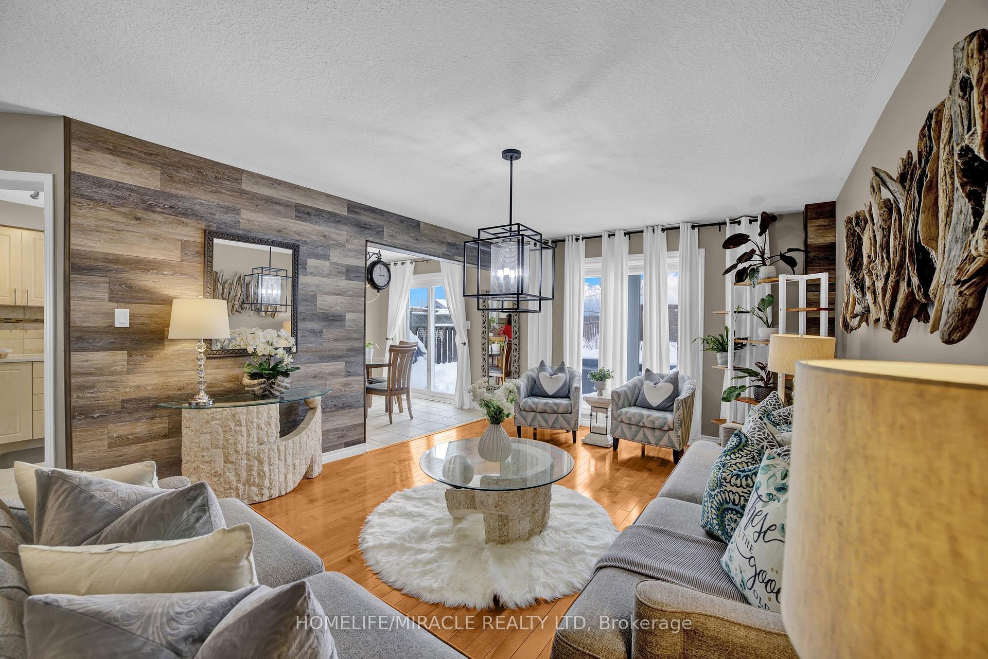 Photo 7 of 139 Langlaw Drive, Cambridge — HOMEH