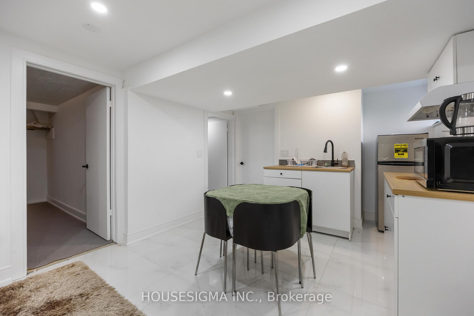 Photo 7 of 141 Orchard Heights Boulevard, Aurora, Aurora Heights — HOMEH