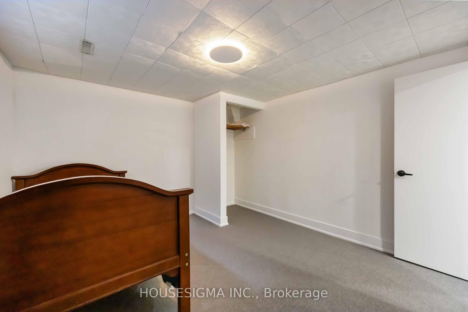 Photo 22 of 141 Orchard Heights Boulevard, Aurora, Aurora Heights — HOMEH