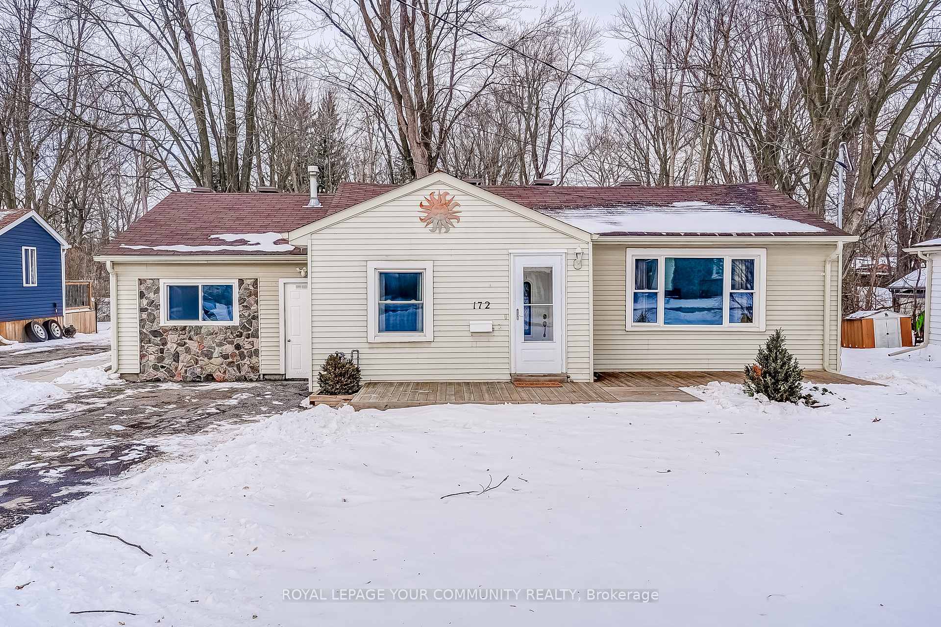 Photo 1 of 172 Pleasant Boulevard, Georgina, Keswick South — HOMEH