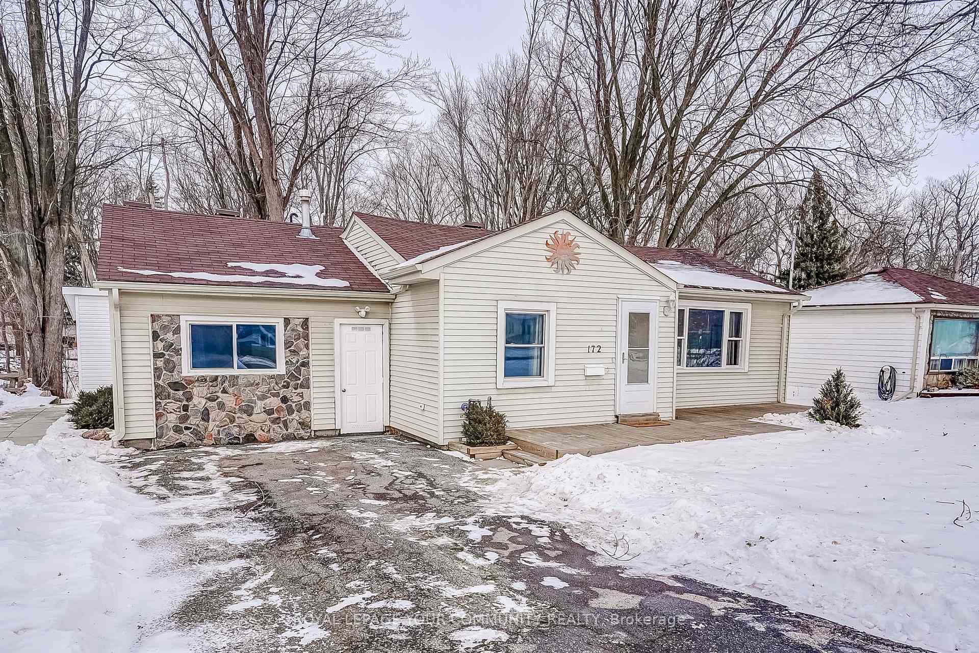Photo 2 of 172 Pleasant Boulevard, Georgina, Keswick South — HOMEH