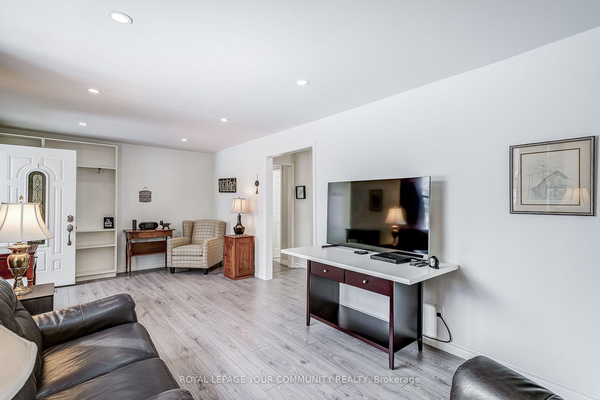 Photo 9 of 172 Pleasant Boulevard, Georgina, Keswick South — HOMEH