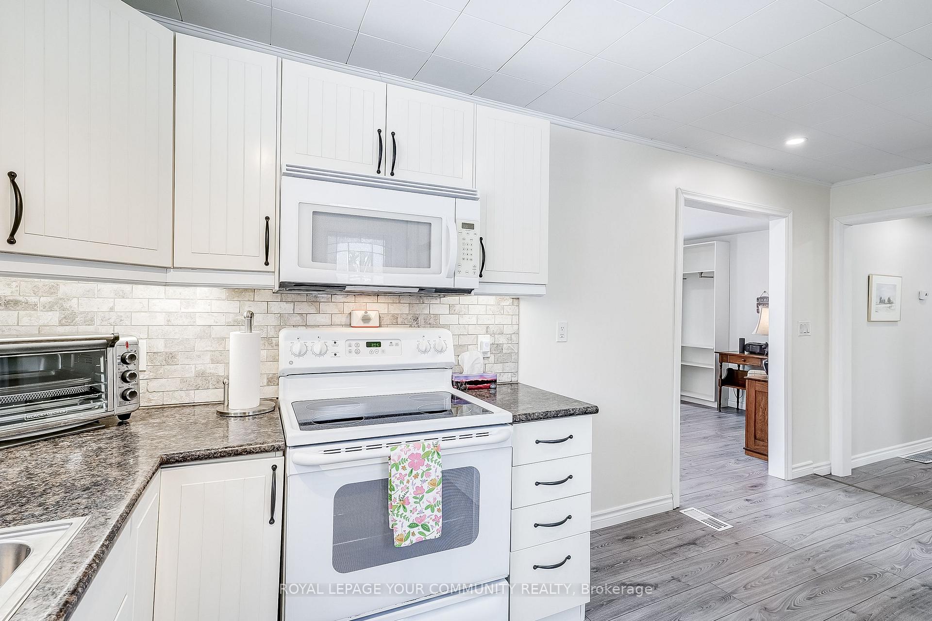 Photo 13 of 172 Pleasant Boulevard, Georgina, Keswick South — HOMEH