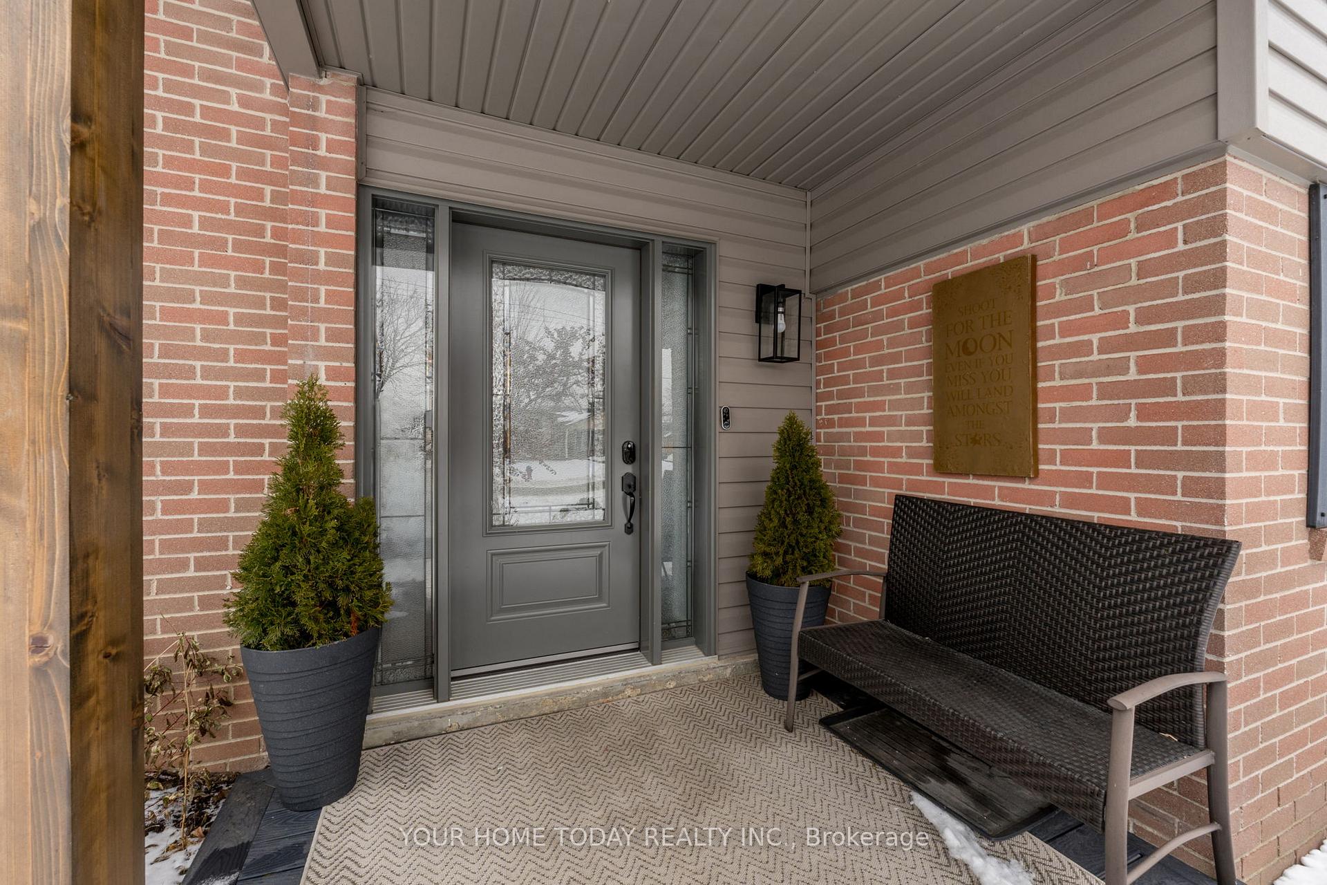 Photo 3 of 68 Marilyn Crescent, Halton Hills, Georgetown — HOMEH