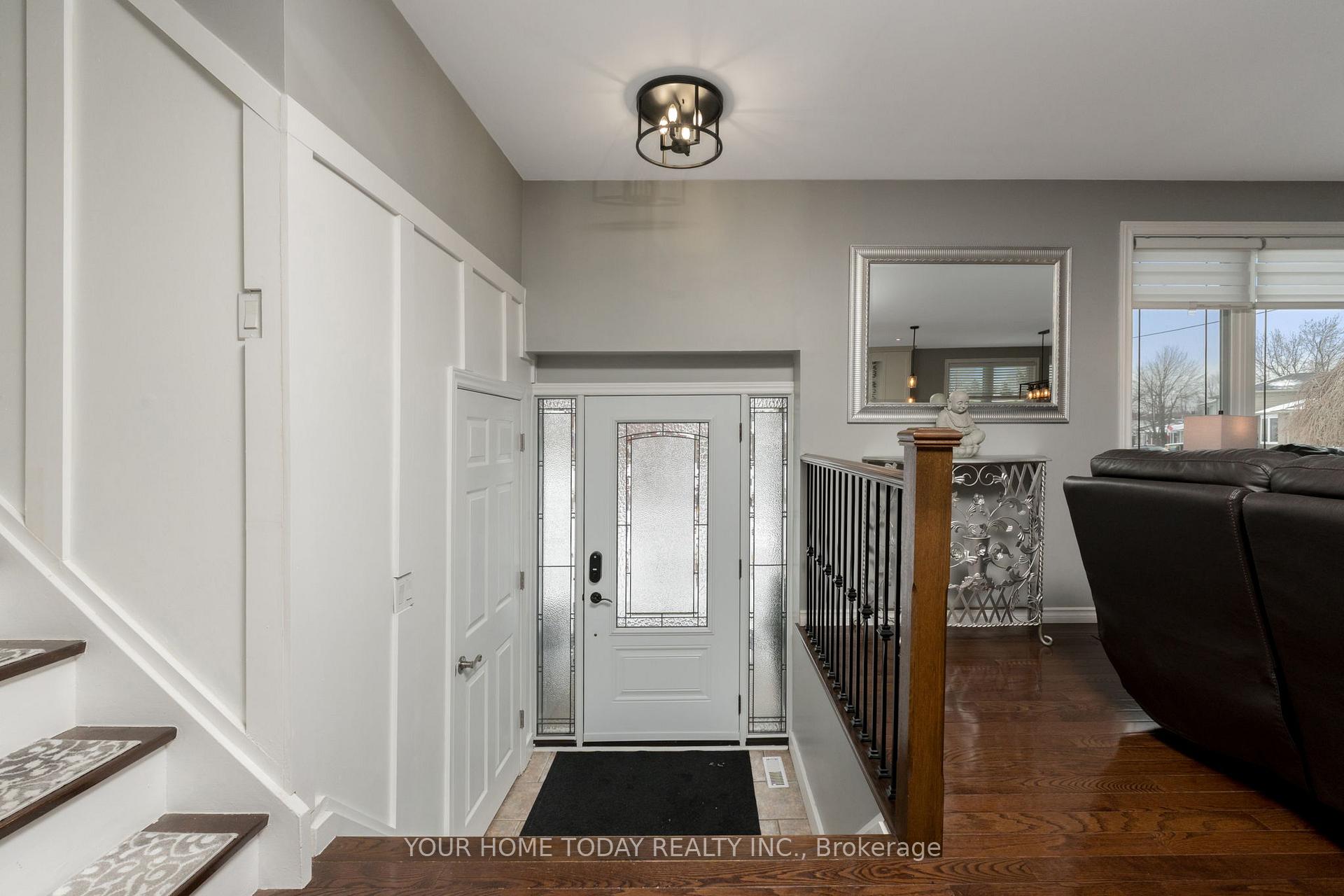 Photo 4 of 68 Marilyn Crescent, Halton Hills, Georgetown — HOMEH