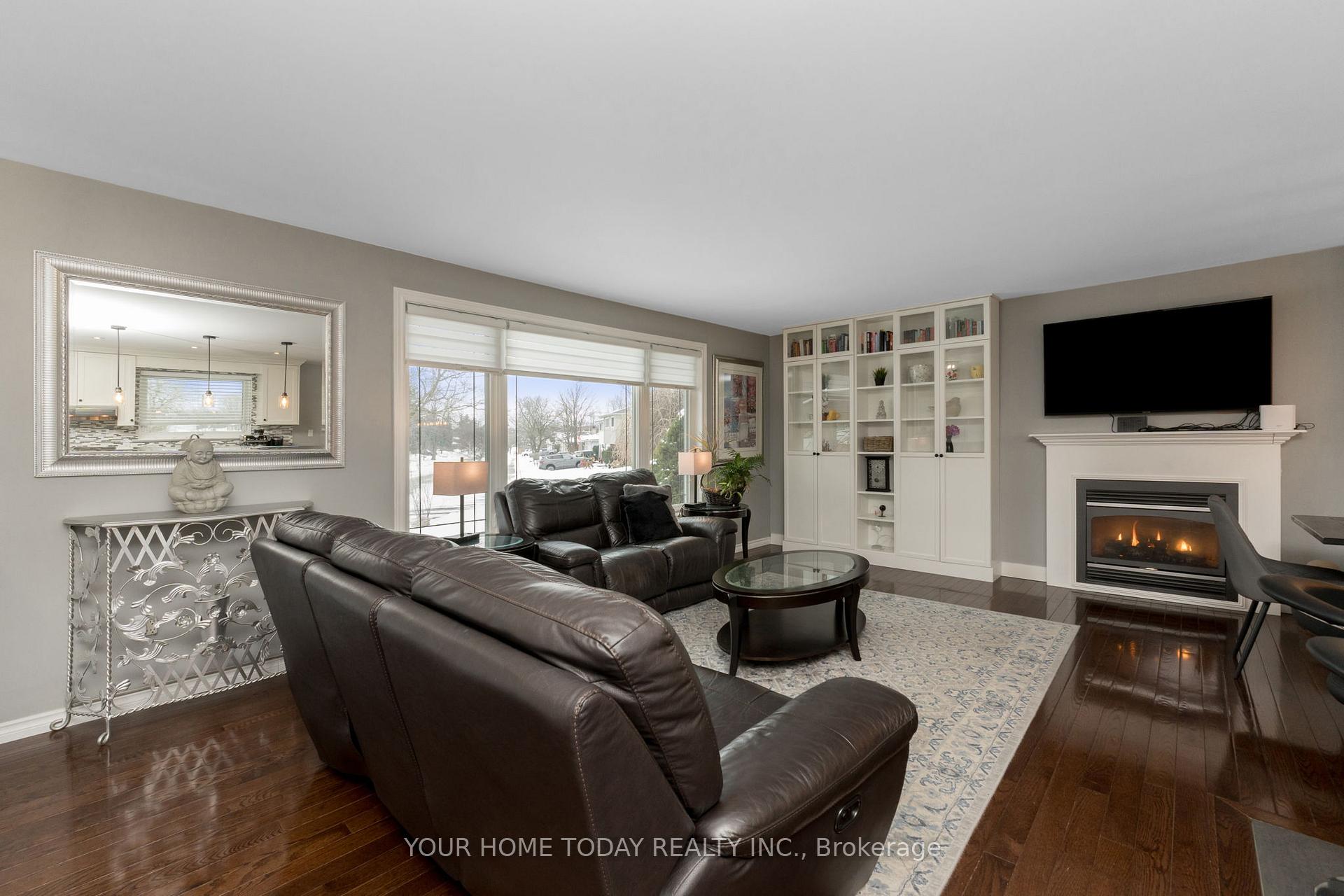 Photo 5 of 68 Marilyn Crescent, Halton Hills, Georgetown — HOMEH